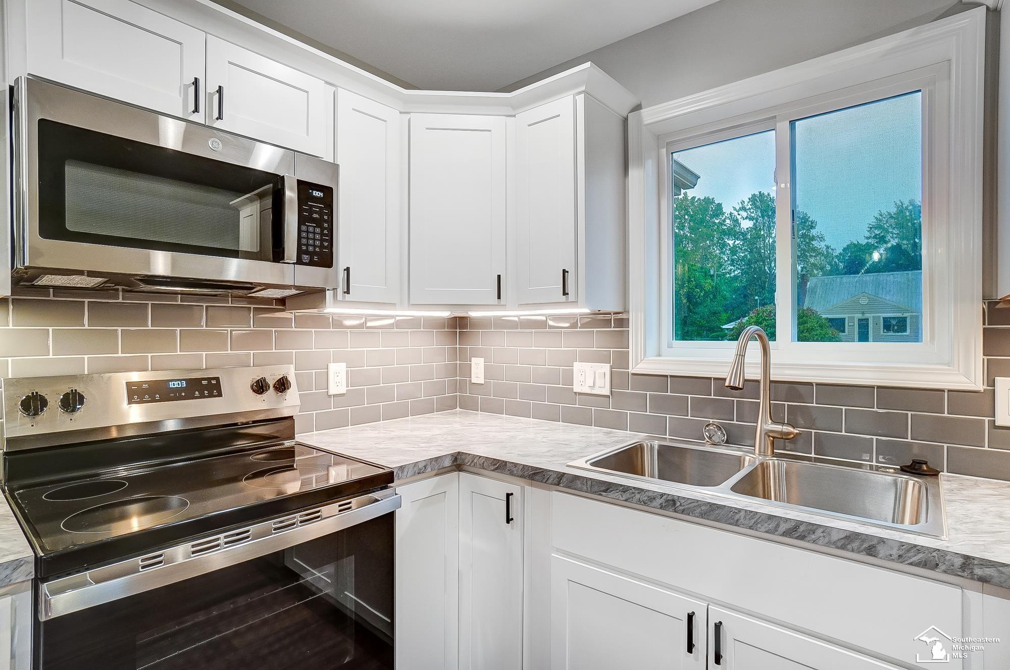 12510 Spicer Street, Carleton, MI 48117 — Photo 13