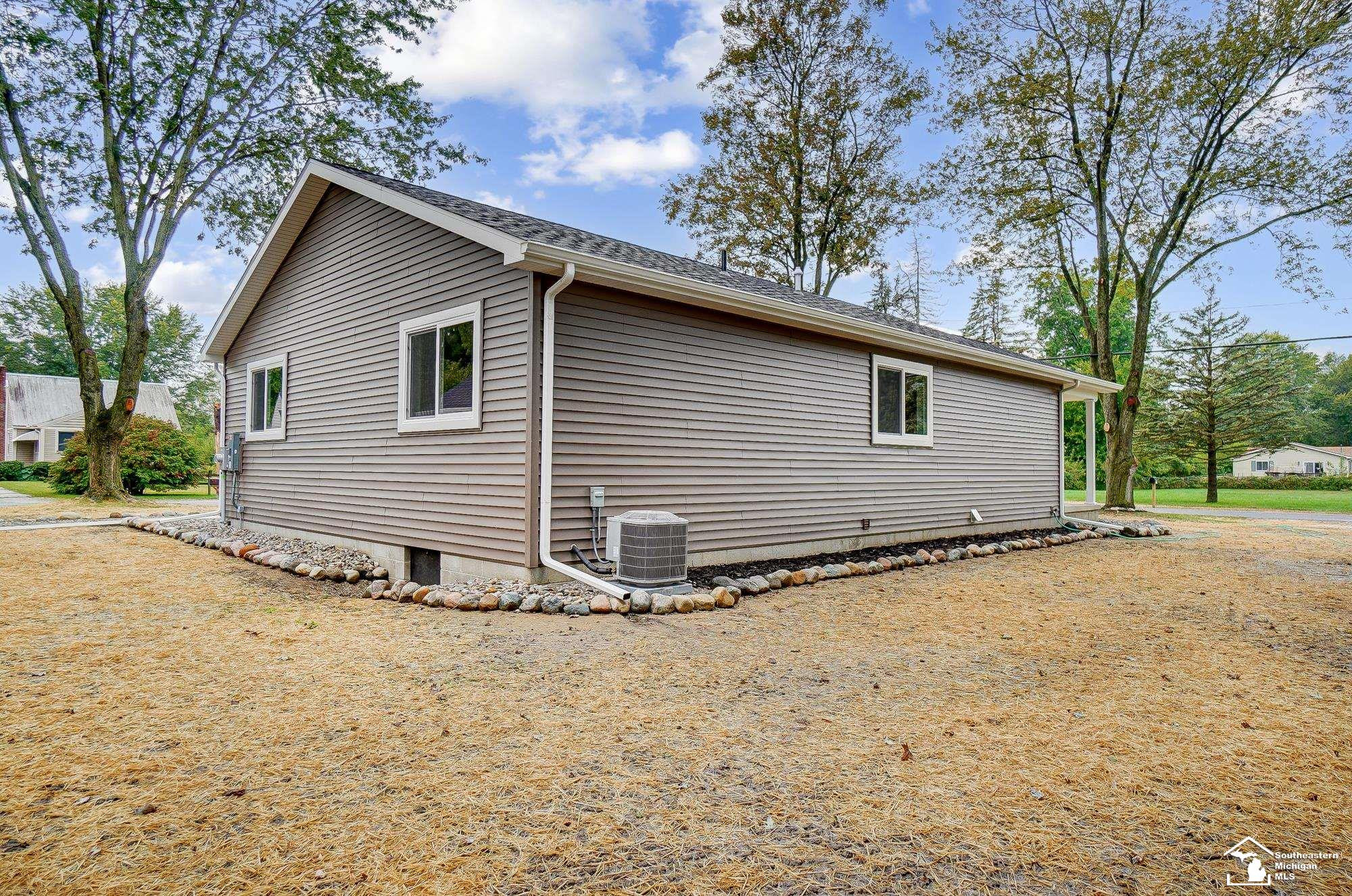 12510 Spicer Street, Carleton, MI 48117 — Photo 32