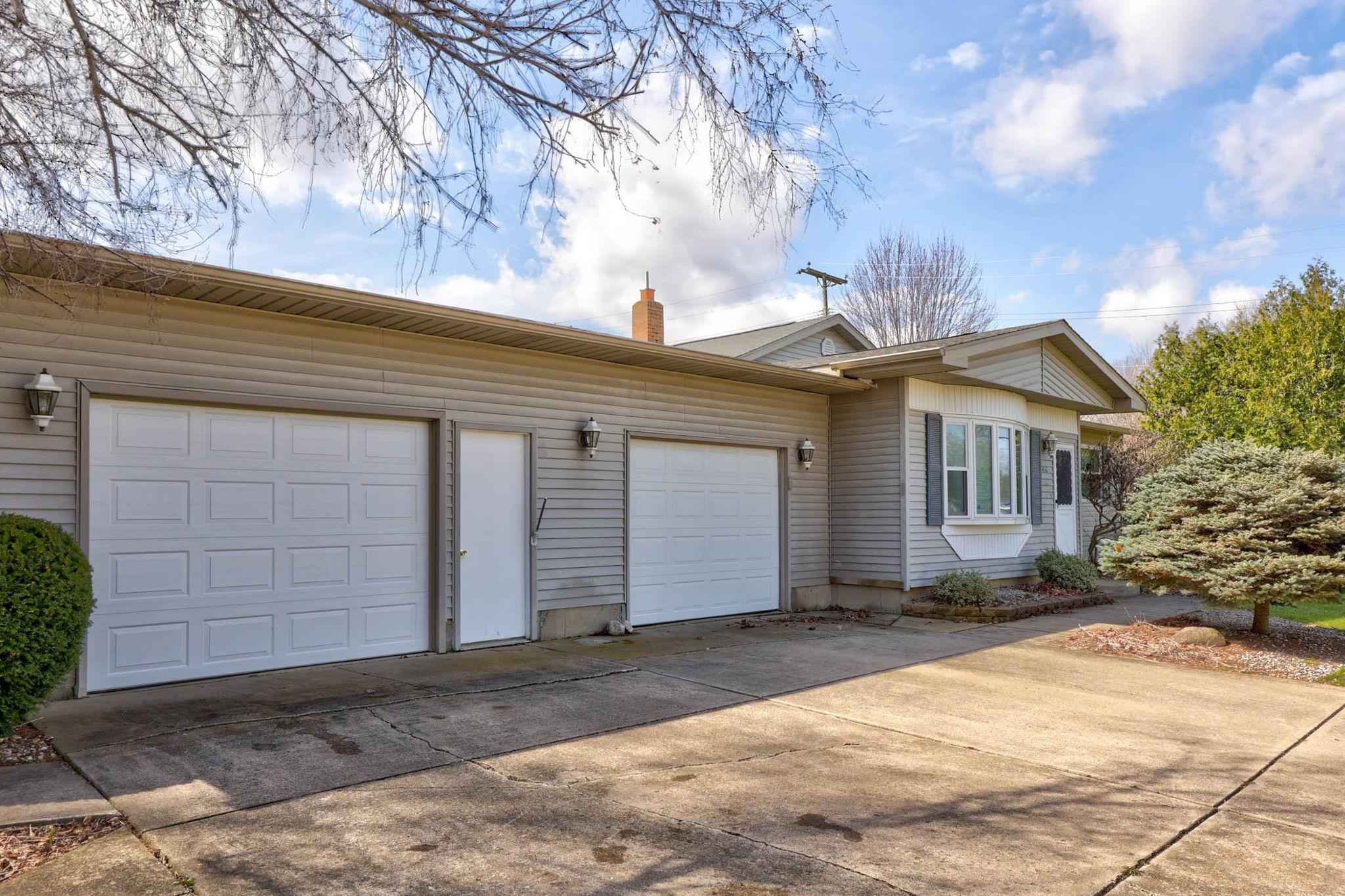 416 Orchard Street, MI 48744 — Photo 31