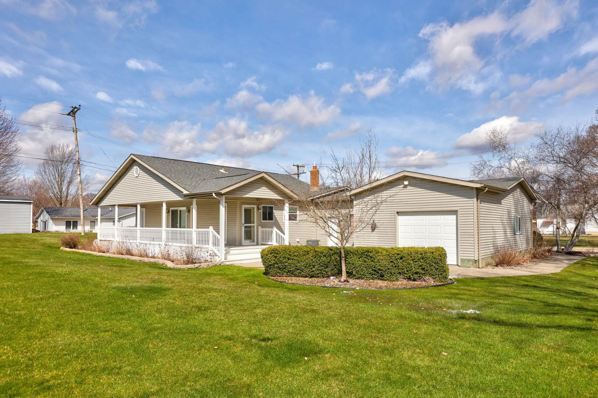 416 Orchard Street, MI 48744 — Photo 33