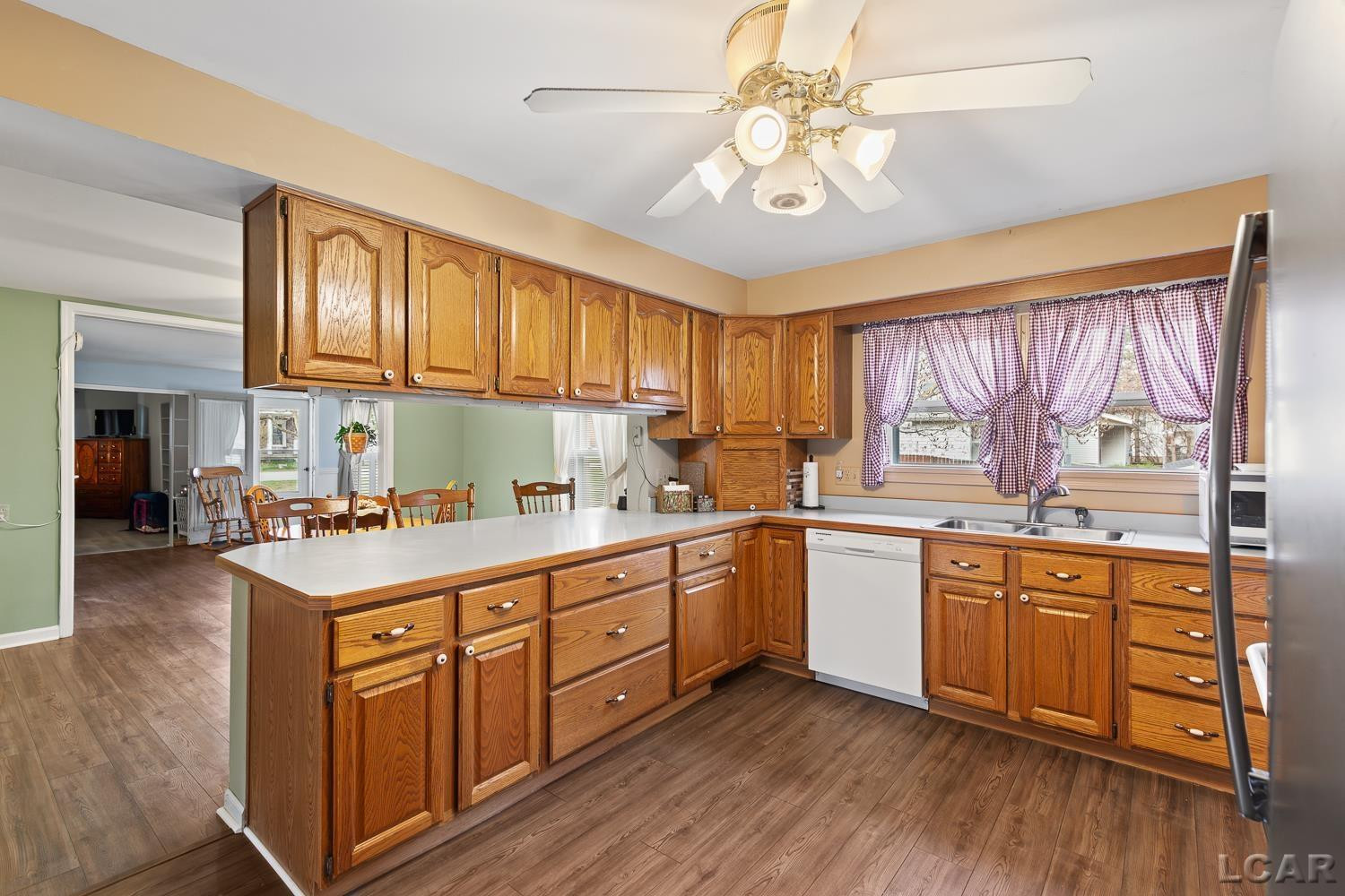 1247 Seneca Street, Adrian, MI 49221 — Photo 3