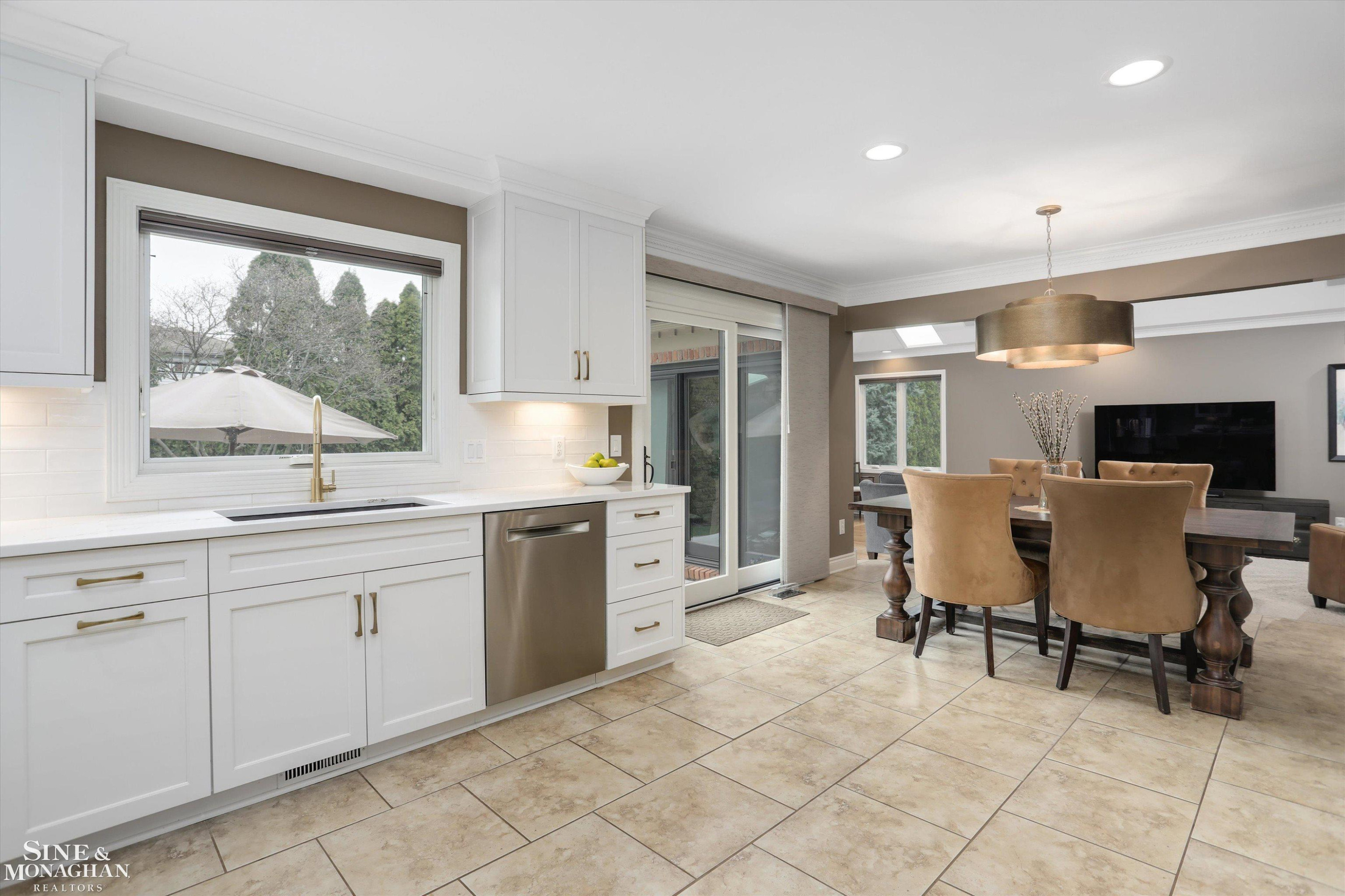 40 Regal Place, Grosse Pointe Shores, MI 48236 — Photo 16