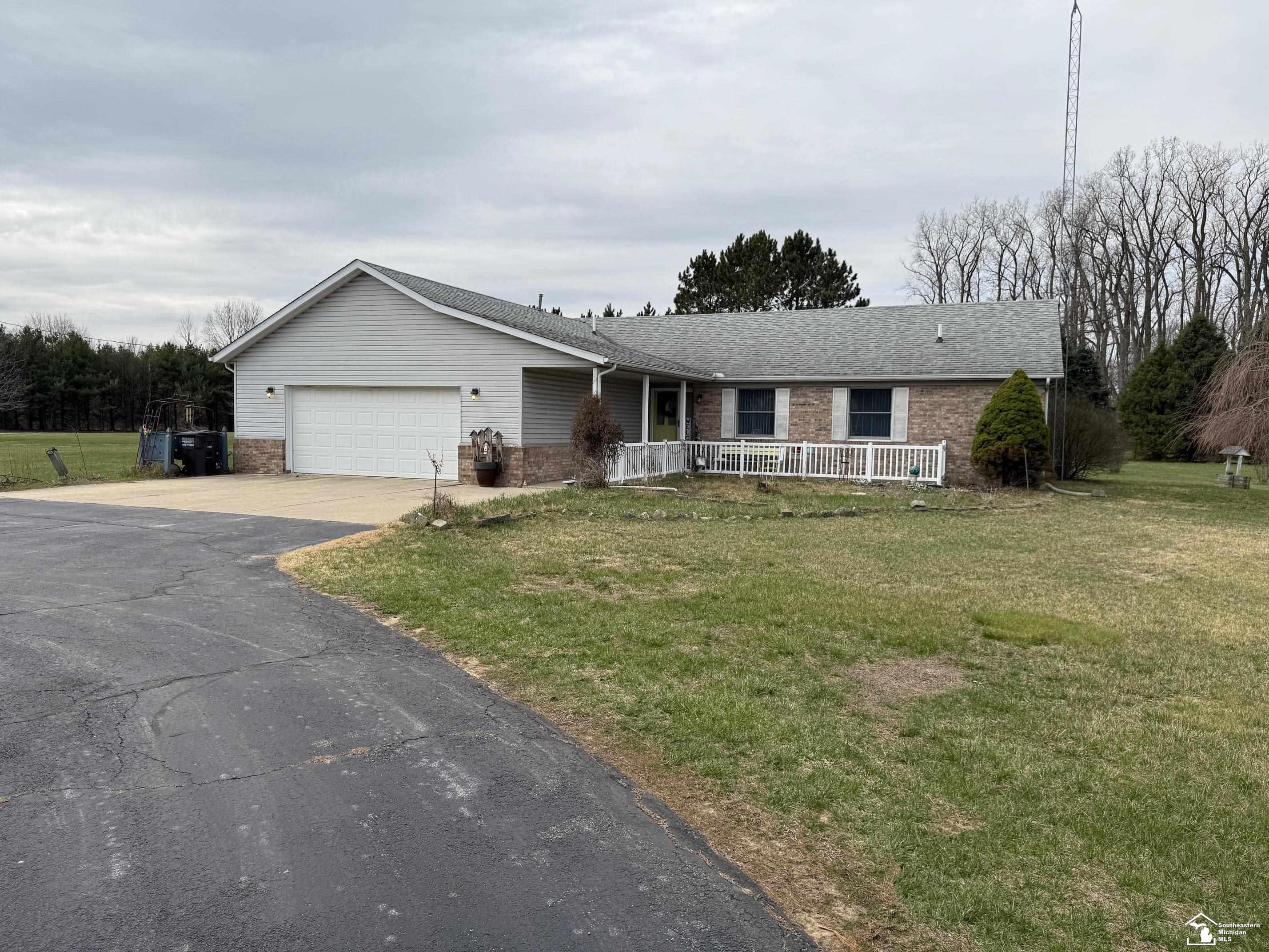 7840 Summerfield Road, Petersburg, MI 49270 — front exterior