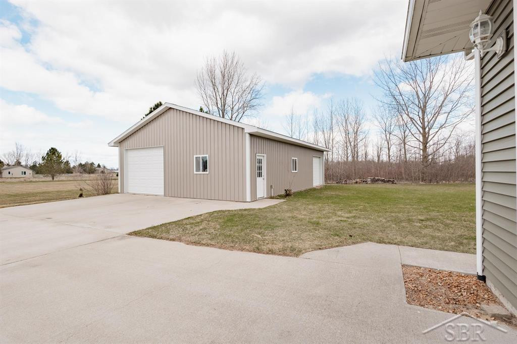 1886 SE Boutell Road, Essexville, MI 48732 — Photo 57