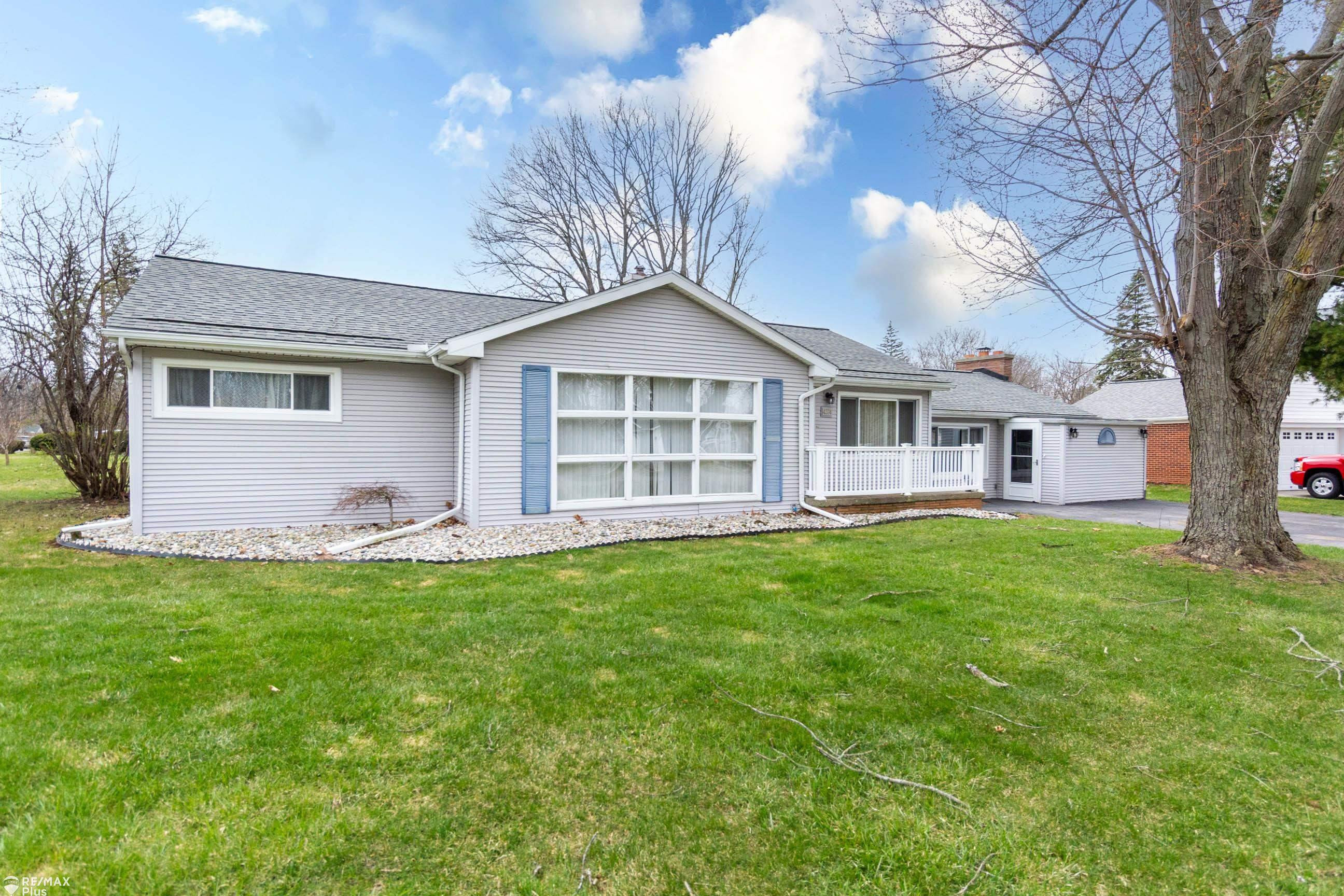 4374 Linda Street, Burton, MI 48509 — Photo 36