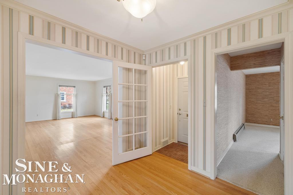 51 Roslyn Road, Grosse Pointe Shores, MI 48236 — Photo 4