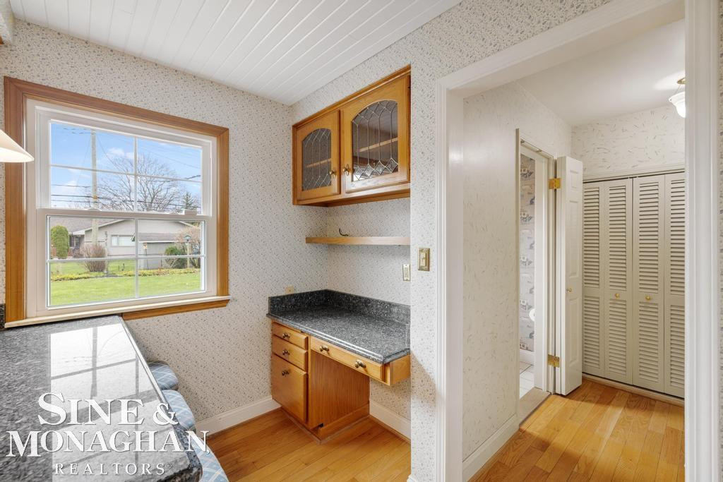 51 Roslyn Road, Grosse Pointe Shores, MI 48236 — Photo 14