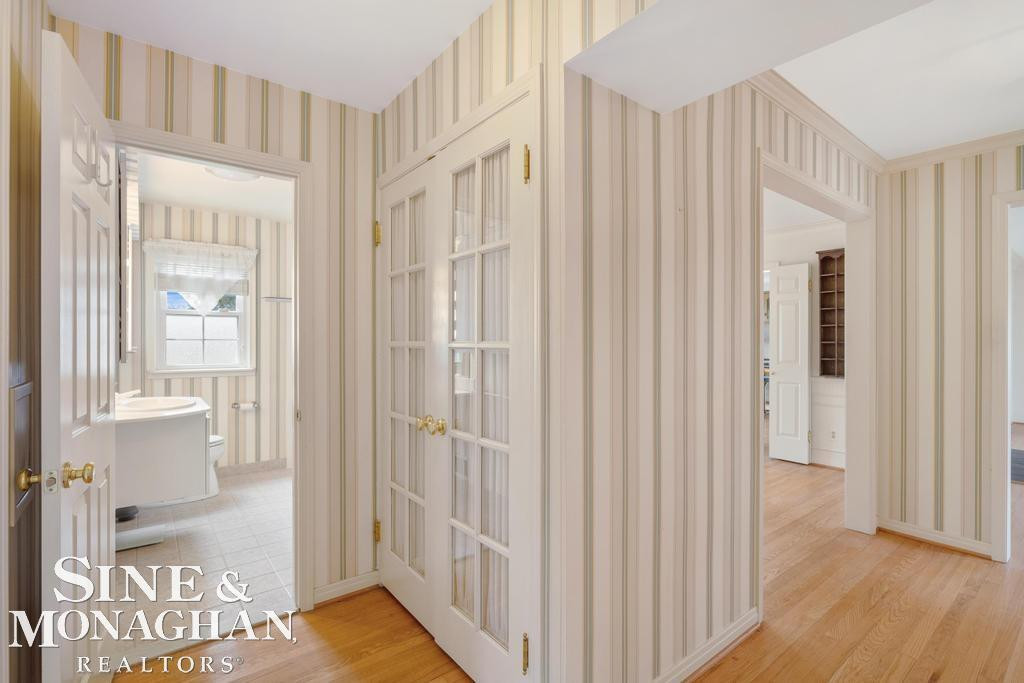 51 Roslyn Road, Grosse Pointe Shores, MI 48236 — Photo 23