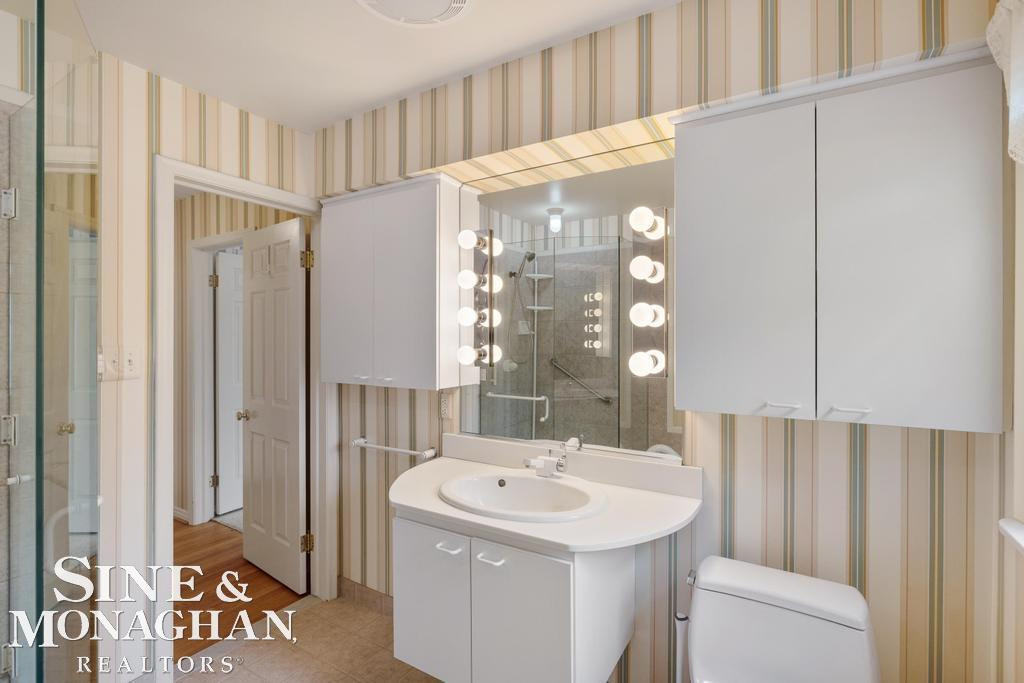 51 Roslyn Road, Grosse Pointe Shores, MI 48236 — Photo 25