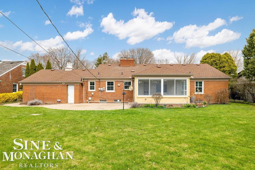 51 Roslyn Road, Grosse Pointe Shores, MI 48236 — Photo 38