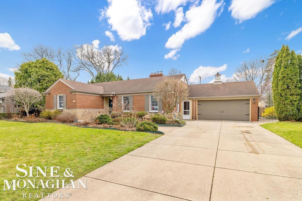 51 Roslyn Road, Grosse Pointe Shores, MI 48236 — Photo 43