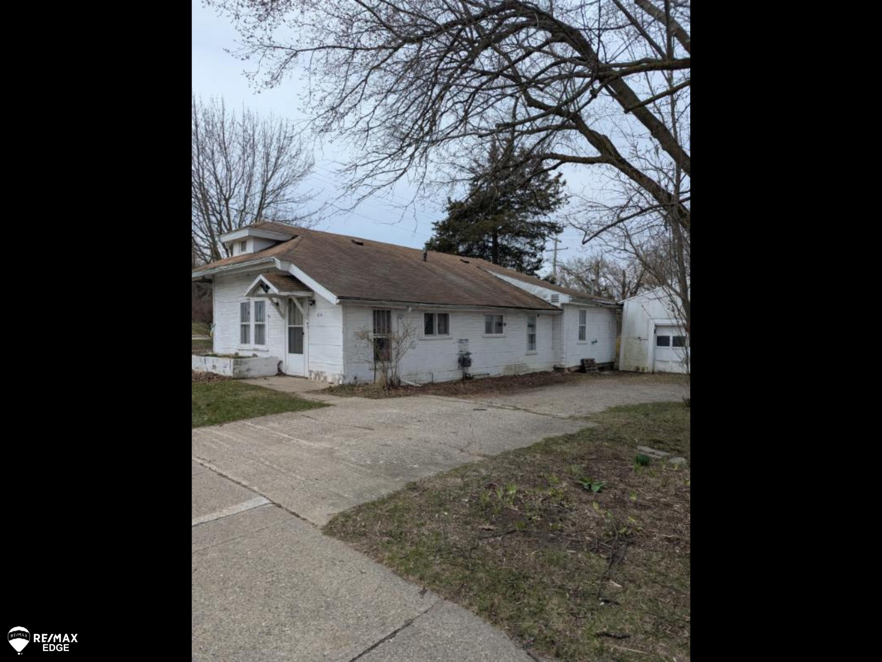 614 S Saginaw Street, Lapeer, MI 48446 — Photo 2