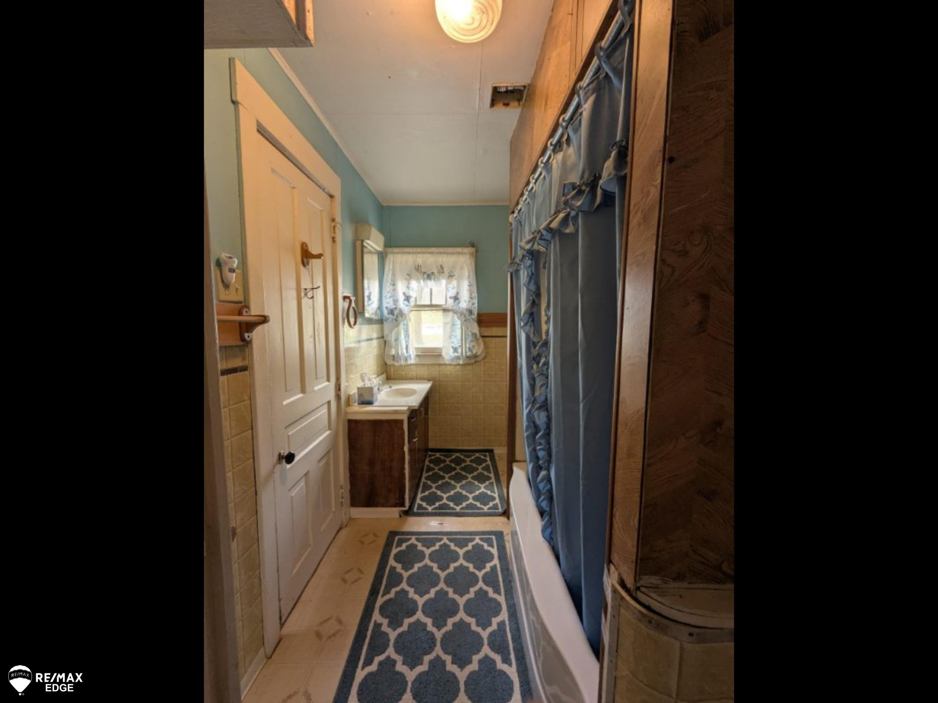 614 S Saginaw Street, Lapeer, MI 48446 — Photo 6