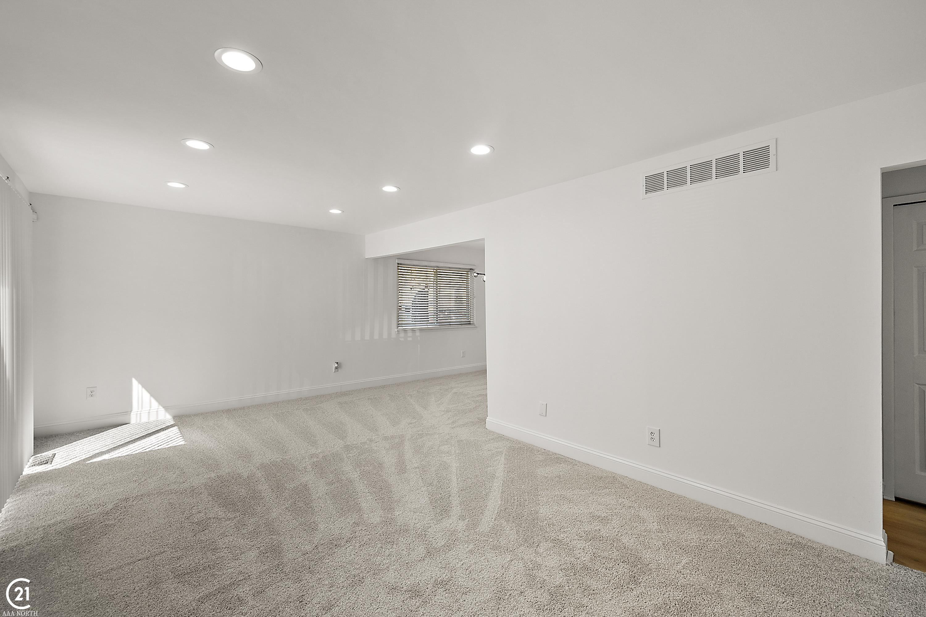 8561 Winchester Drive, Sterling Heights, MI 48313 — Photo 11
