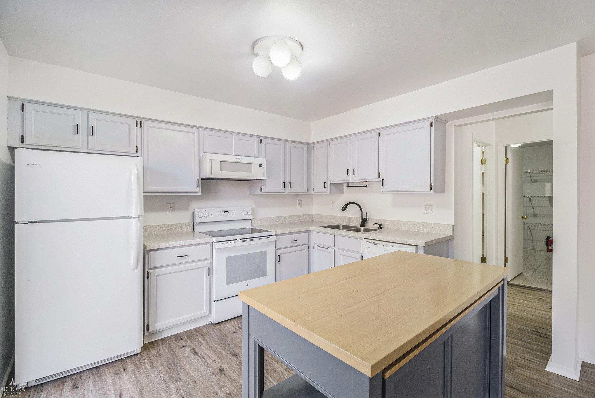 36983 DARTMOOR Drive, #74, Farmington Hills, MI 48331 — Photo 15