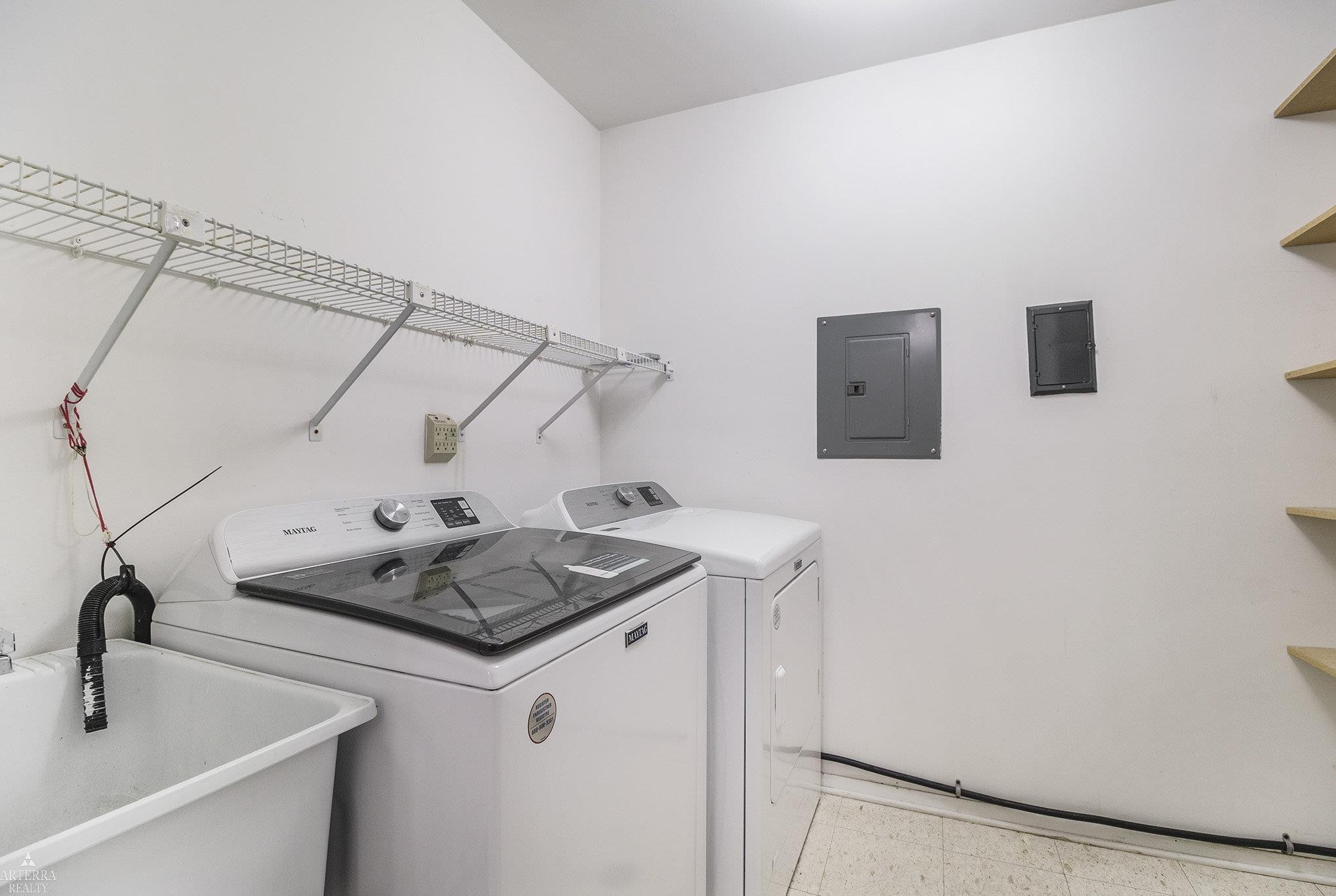 36983 DARTMOOR Drive, #74, Farmington Hills, MI 48331 — Photo 27