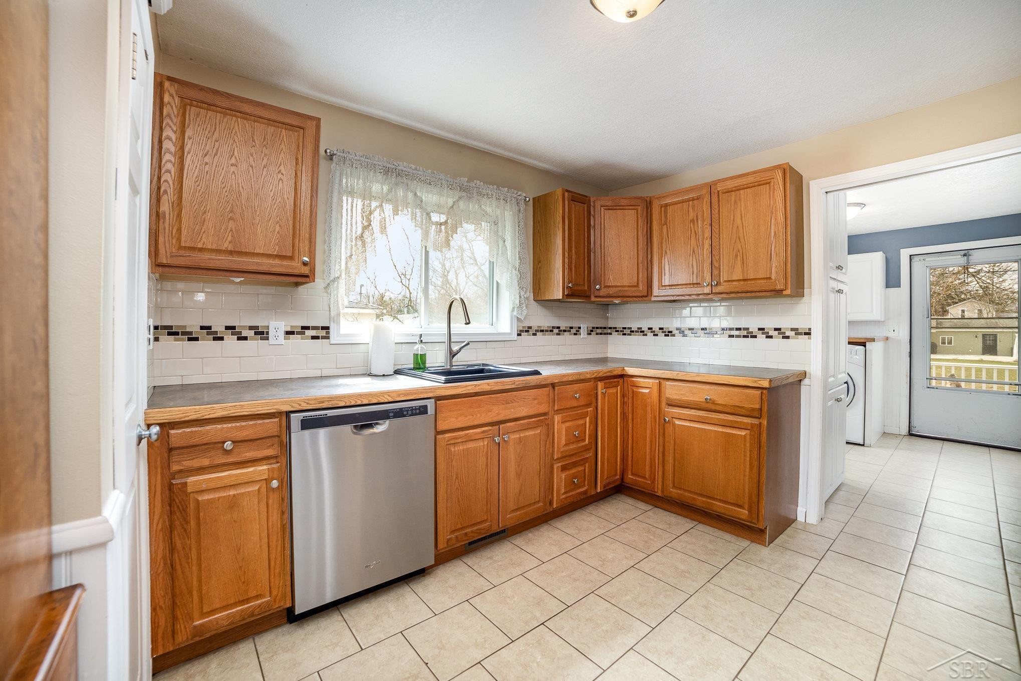 118 S Front Street, Standish, MI 48658 — Photo 9