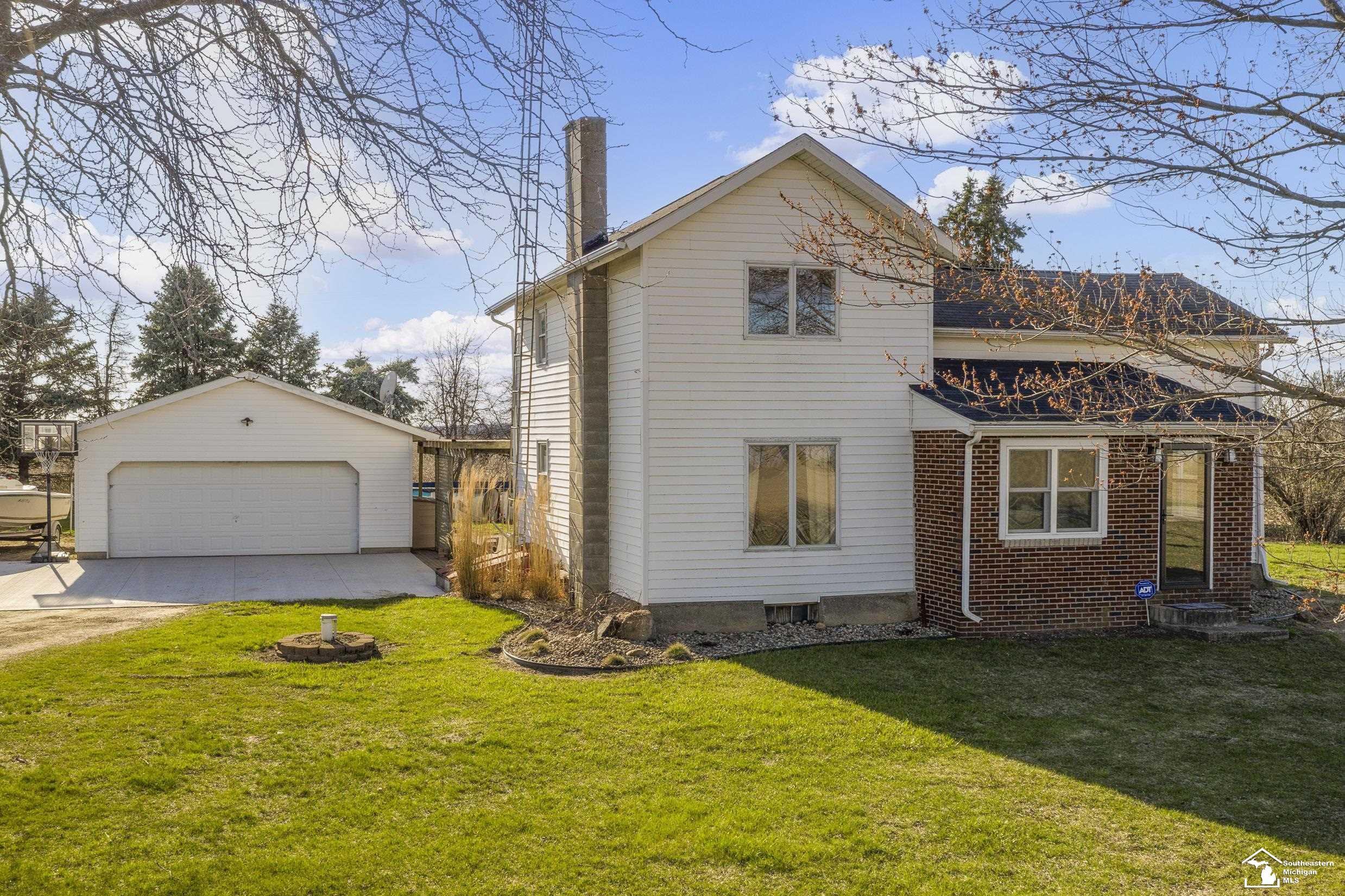 8586 Tuttle Highway, Morenci, MI 49256 — front exterior