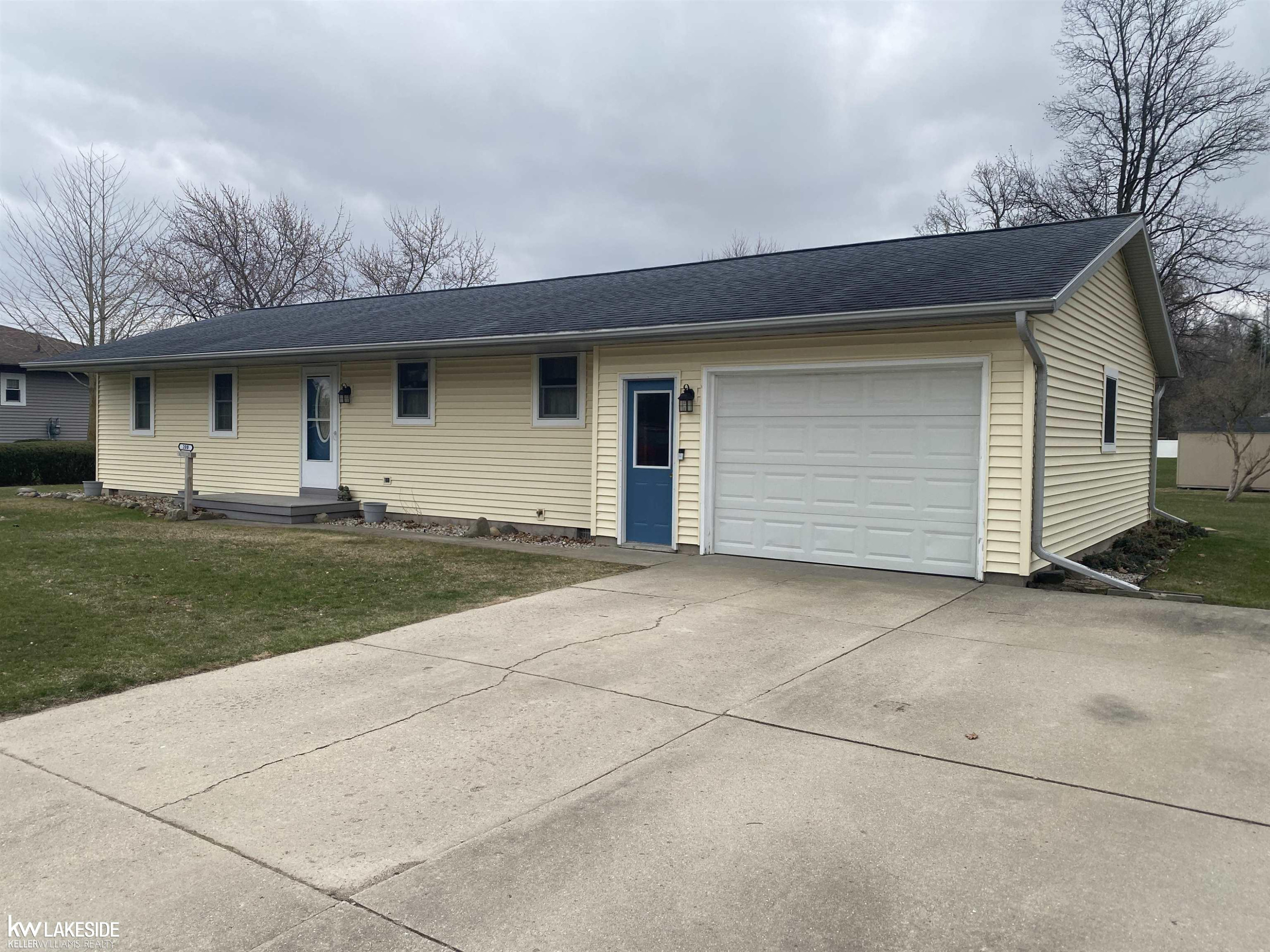 200 E Bay Street, Sebewaing, MI 48759 — front exterior