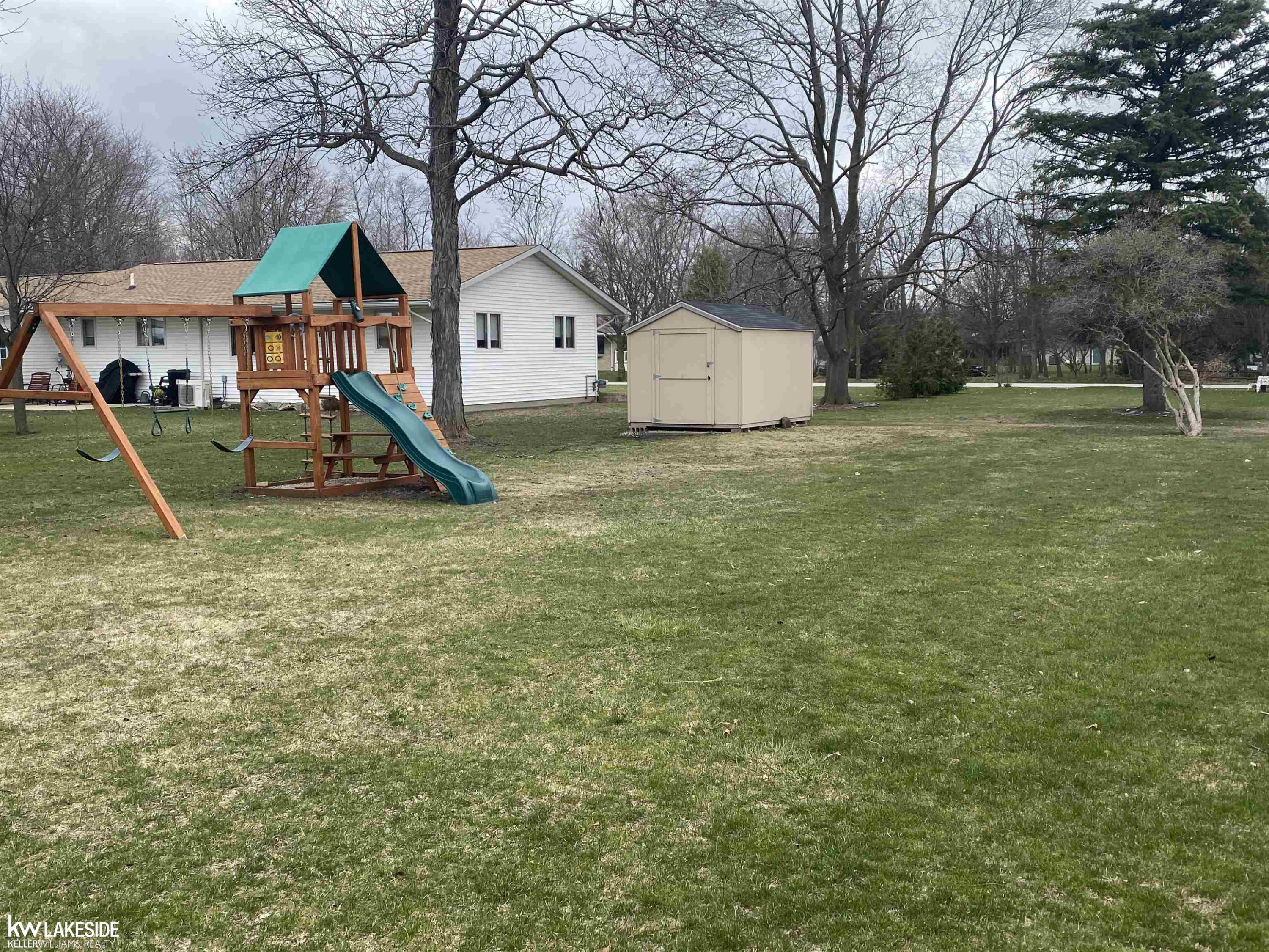 200 E Bay Street, Sebewaing, MI 48759 — Photo 17