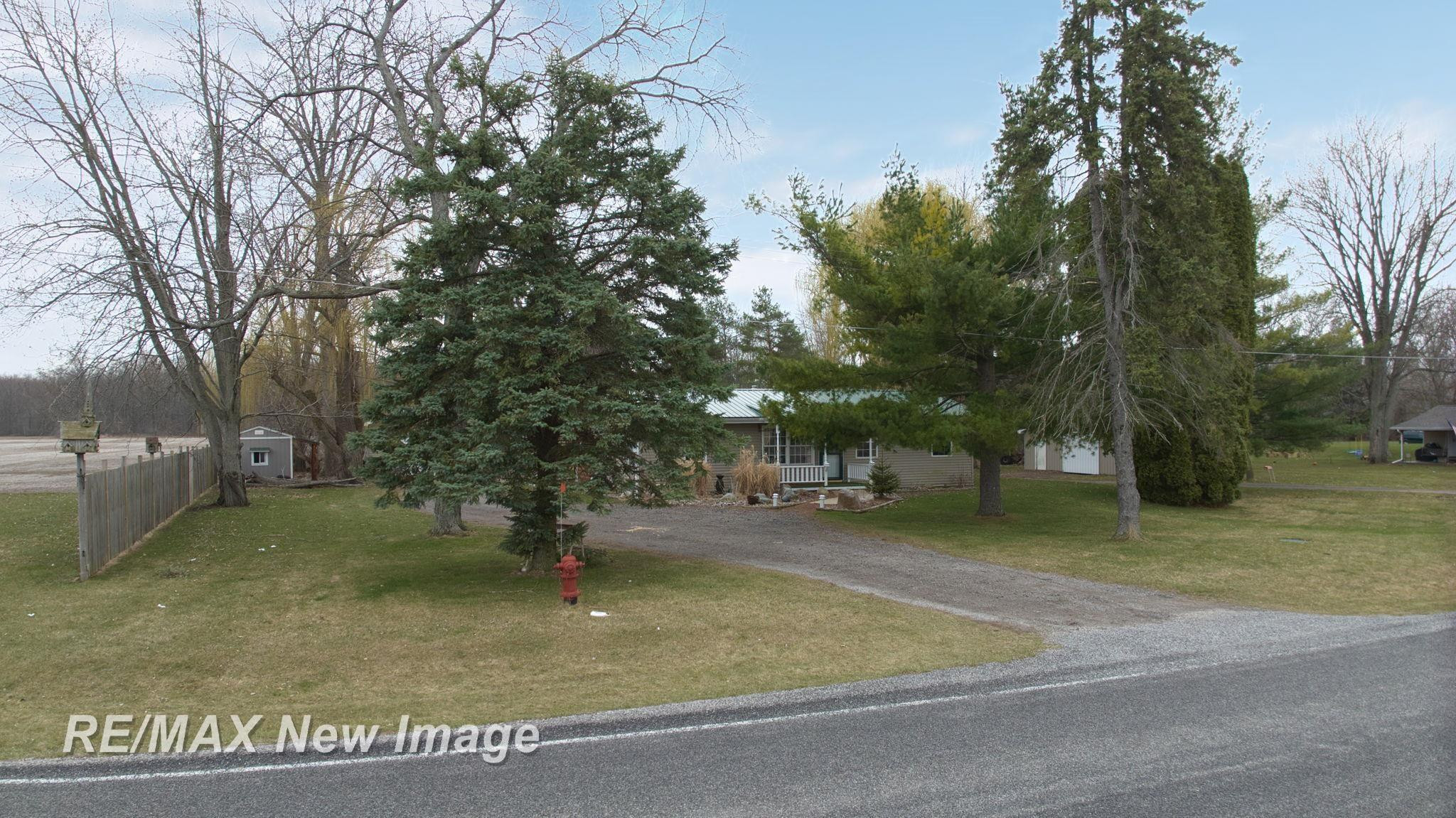 1435 W Fry Road, Burt, MI 48417 — Photo 2