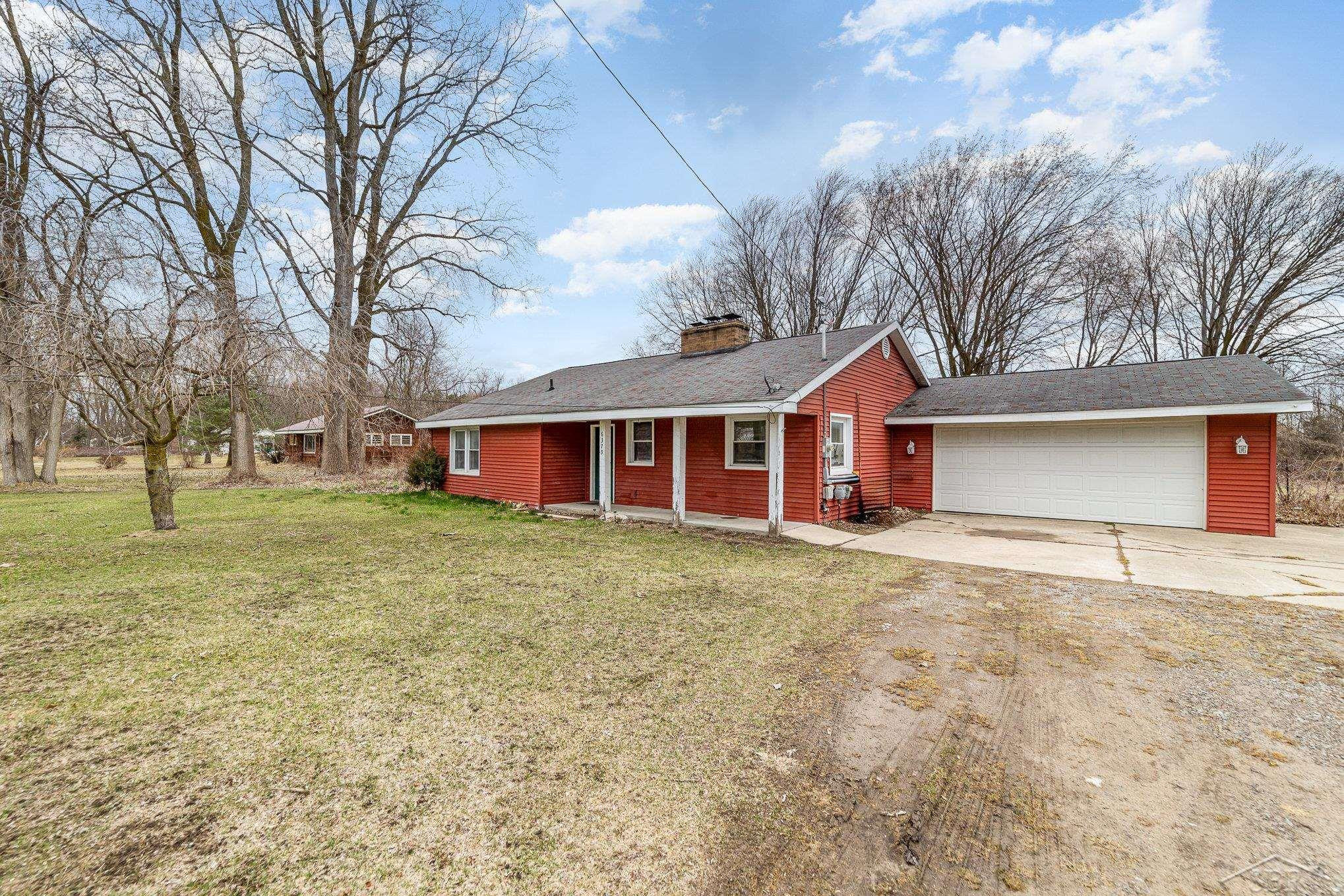 6379 E Birch Run Road, Birch Run, MI 48415 — Photo 2