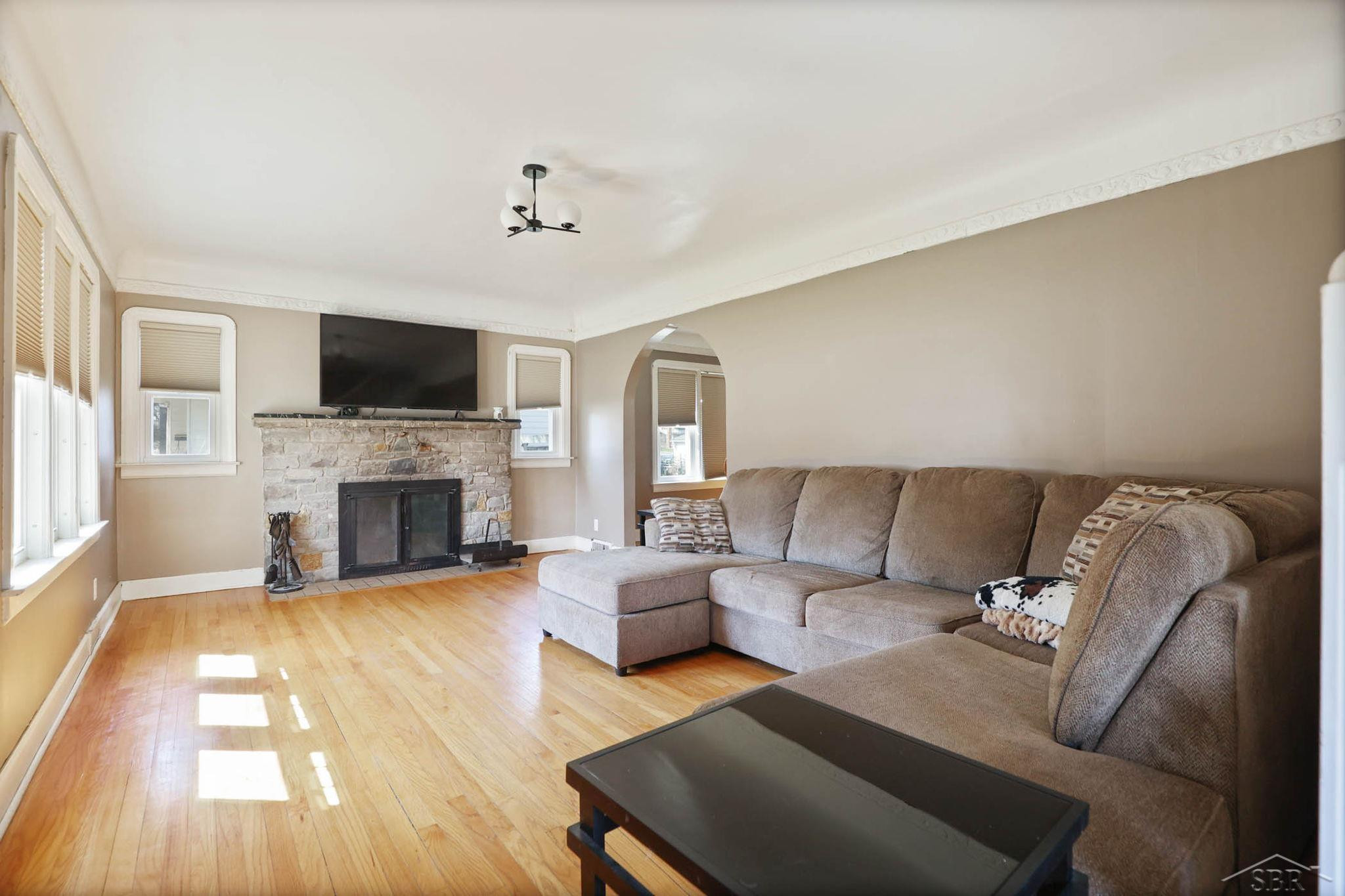 145 W Huron Avenue, Bad Axe, MI 48413 — Photo 2