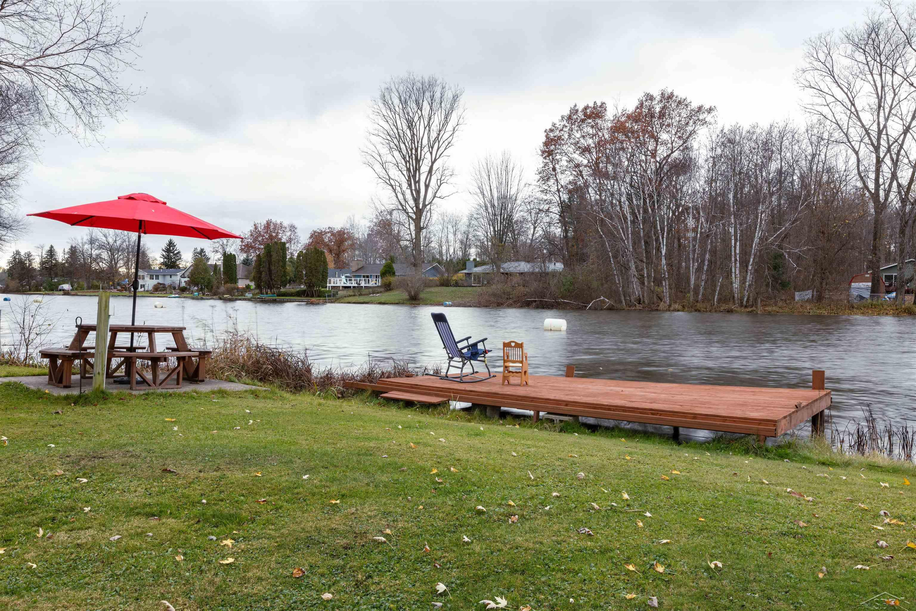 675 Point Dr Drive, Clare, MI 48617 — Photo 36