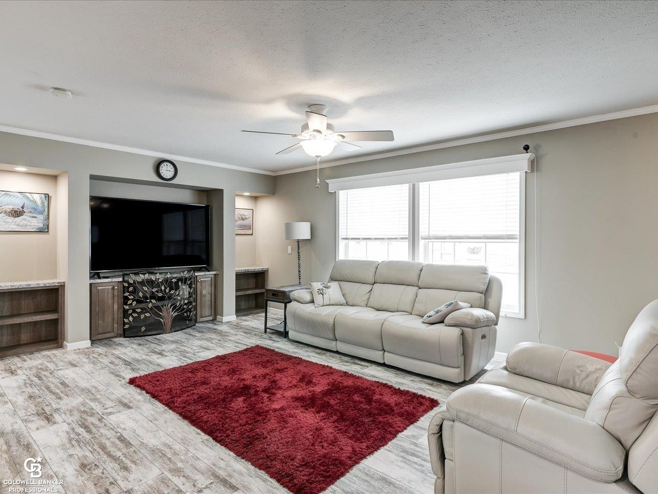 10607 Lyons Court, MI — Photo 5