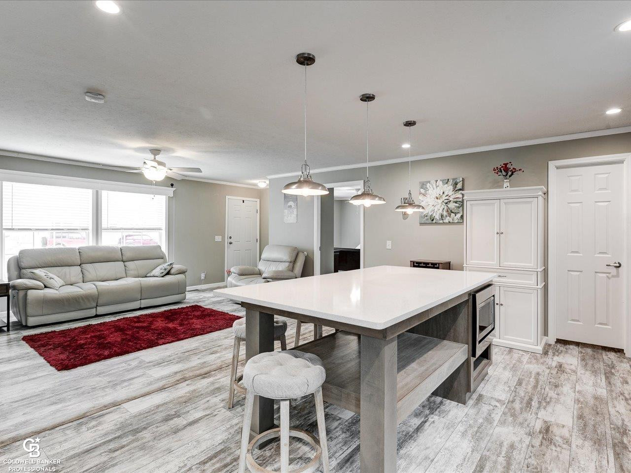 10607 Lyons Court, MI — Photo 11