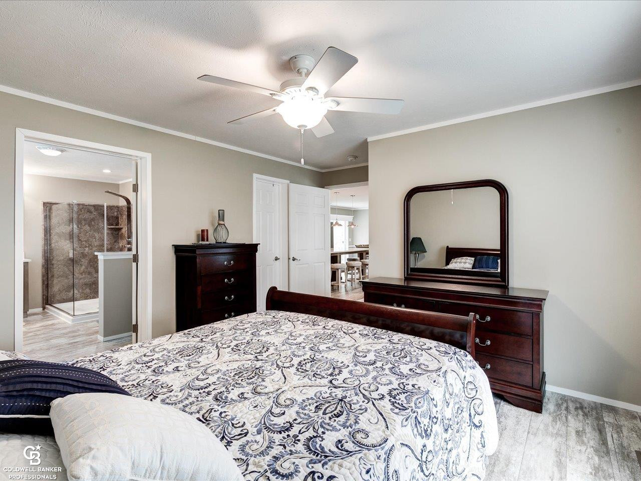 10607 Lyons Court, MI — Photo 14