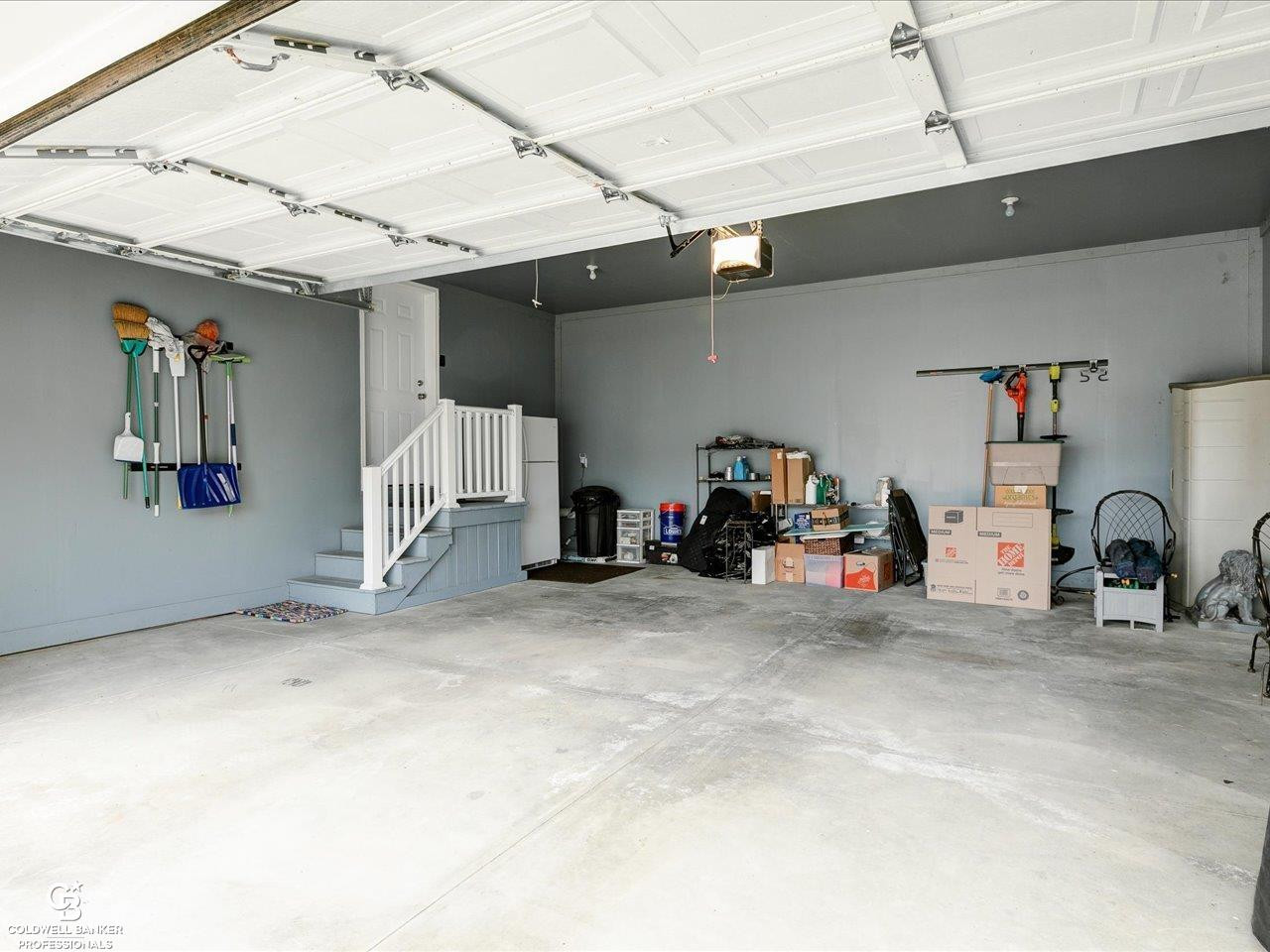 10607 Lyons Court, MI — Photo 23