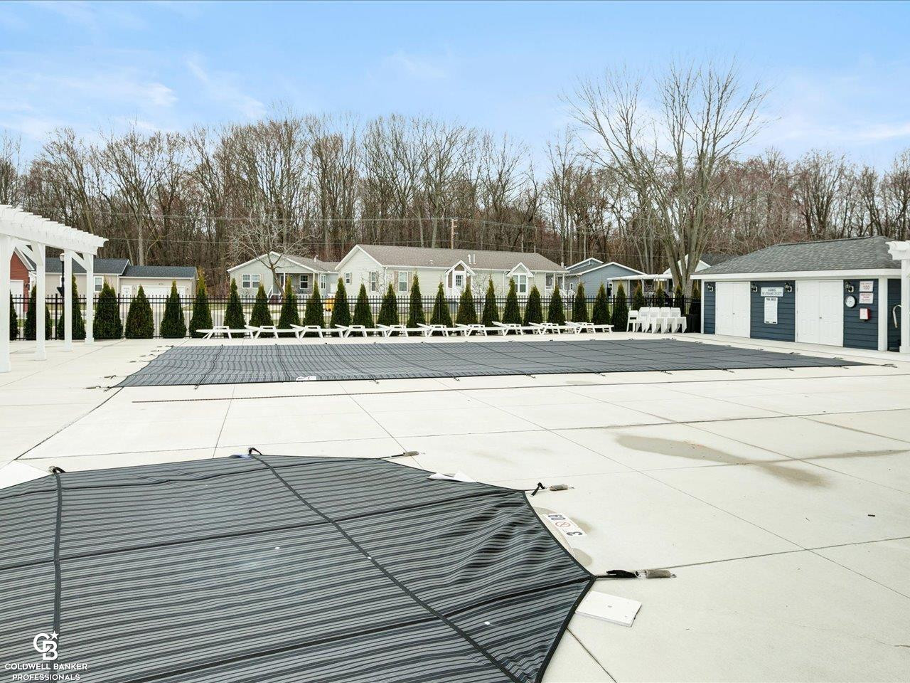 10607 Lyons Court, MI — Photo 29