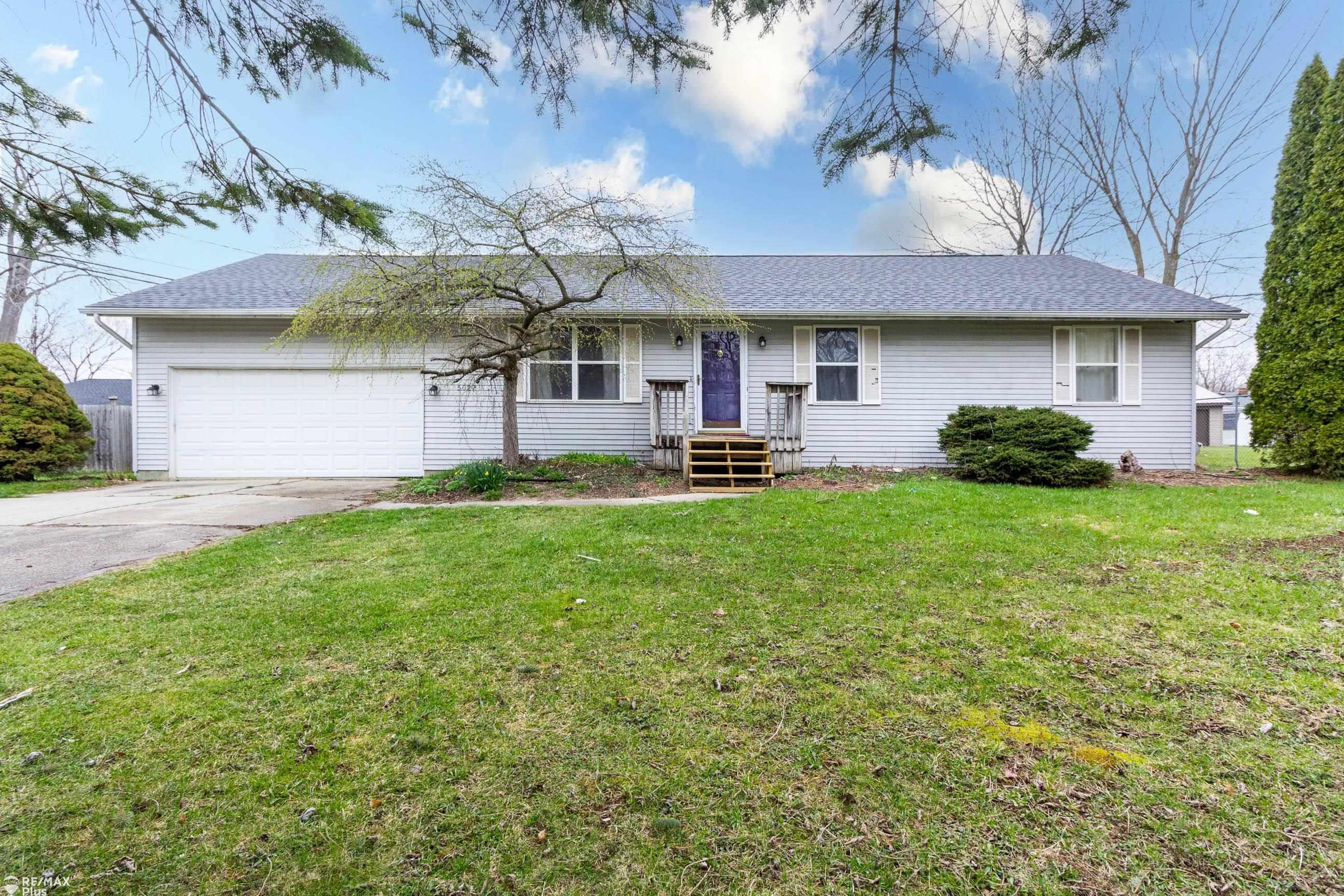 5027 Knapp Drive, Flint, MI 48506 — front exterior