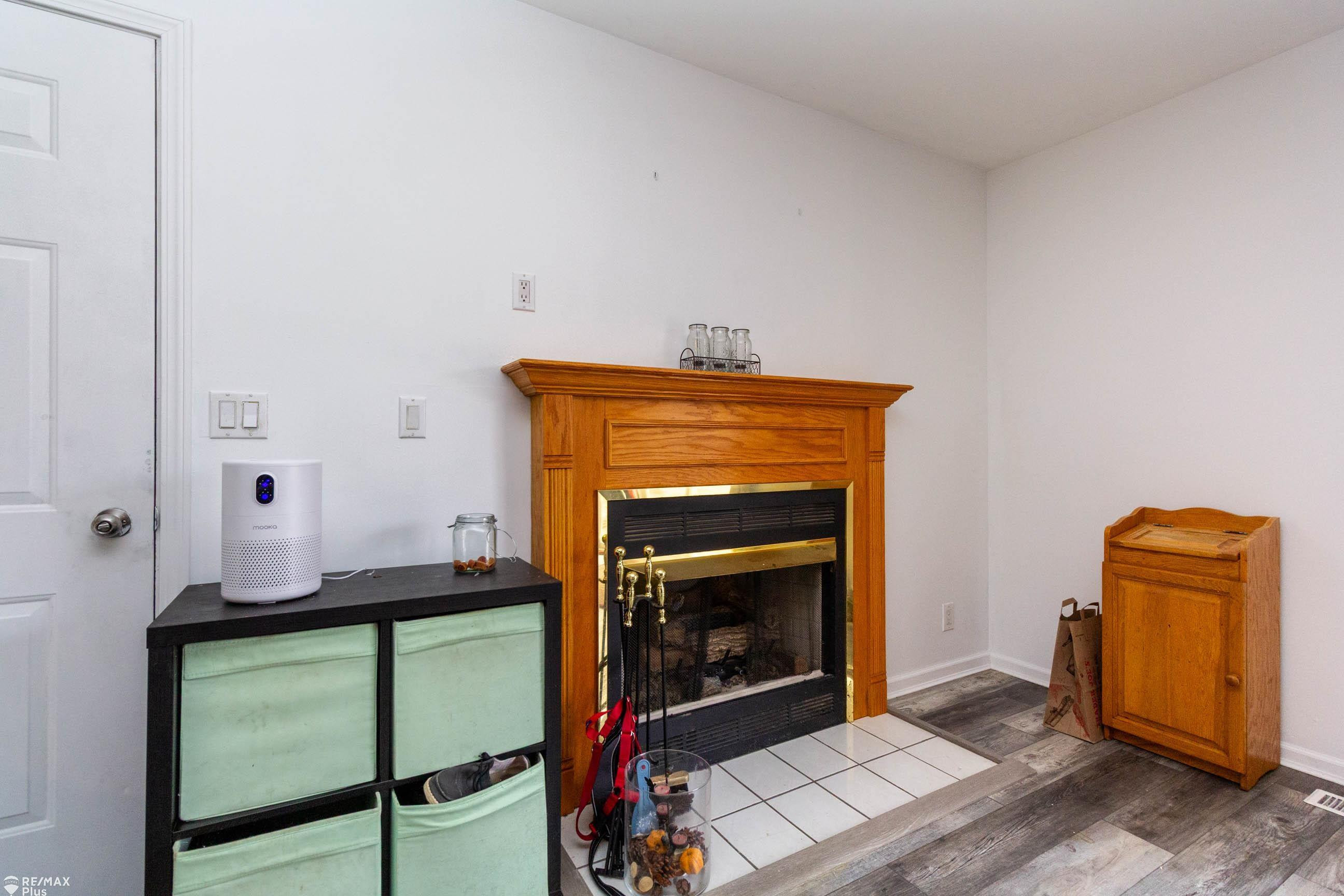 5027 Knapp Drive, Flint, MI 48506 — Photo 9
