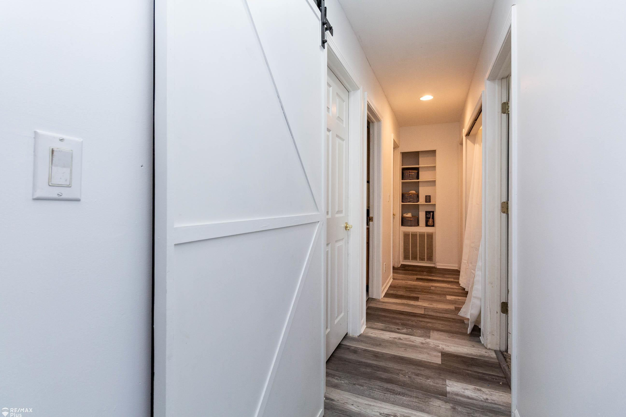 5027 Knapp Drive, Flint, MI 48506 — Photo 14