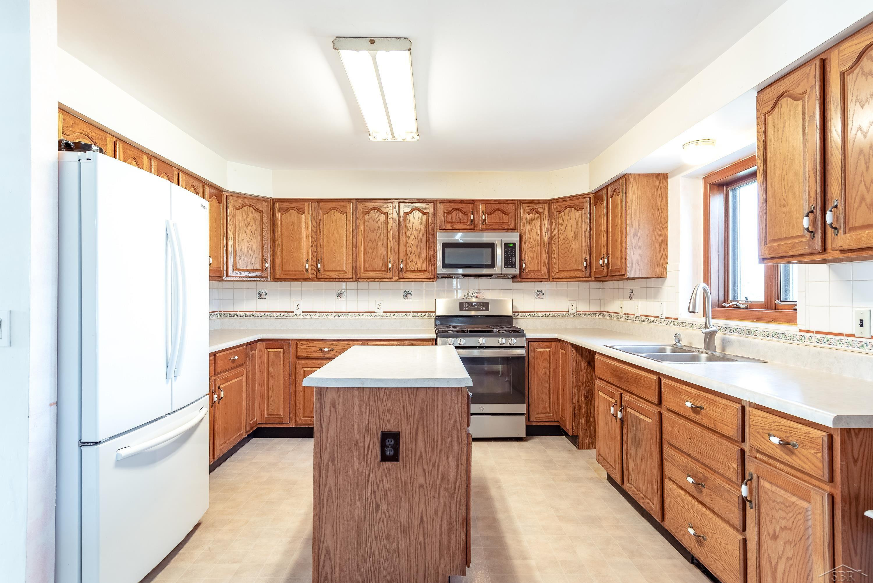 680 W Stewart Road, Midland, MI 48640 — Photo 8