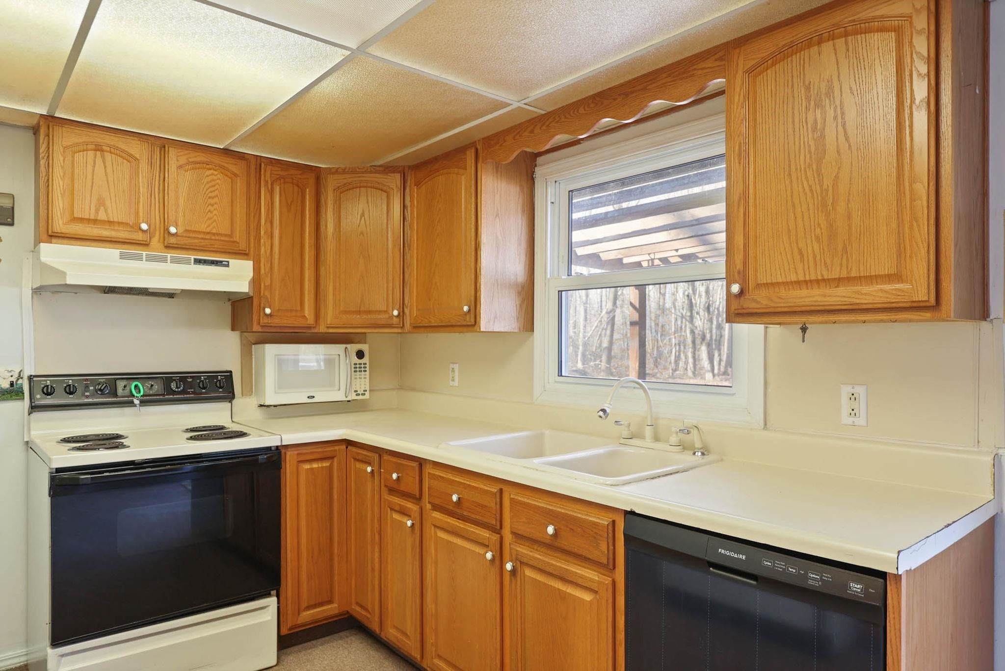 9810 Marshall Road, Birch Run, MI 48415 — Photo 14