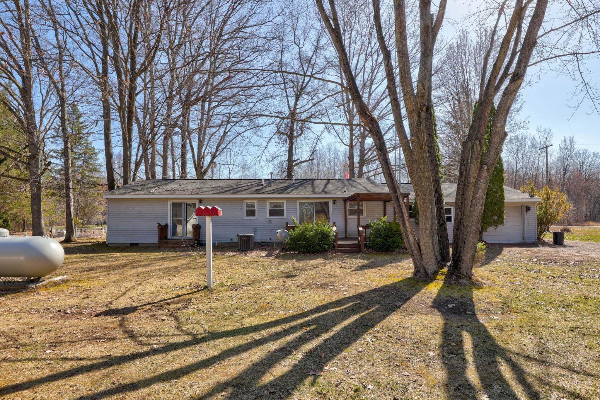 9810 Marshall Road, Birch Run, MI 48415 — Photo 36