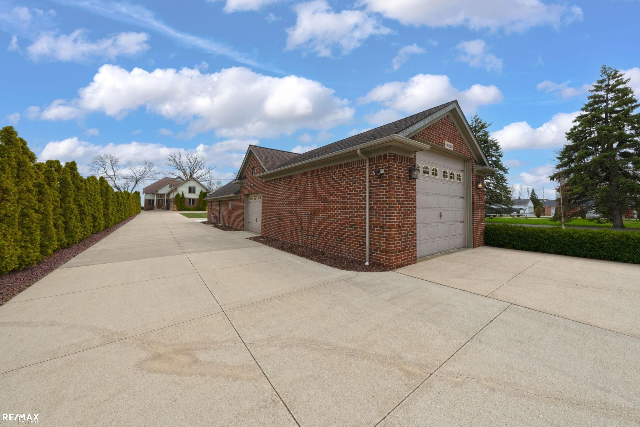 26918 Koerber Street, Saint Clair Shores, MI 48081 — Photo 6