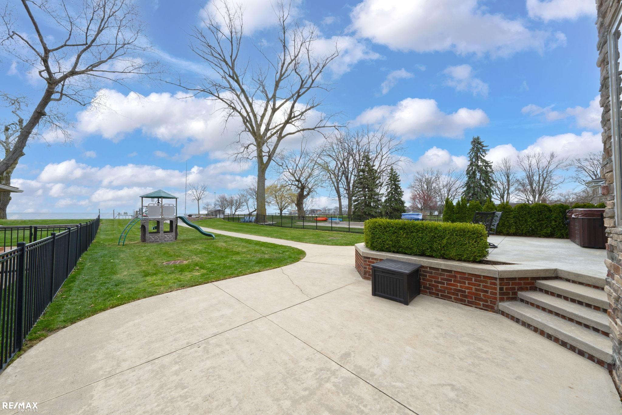 26918 Koerber Street, Saint Clair Shores, MI 48081 — Photo 48