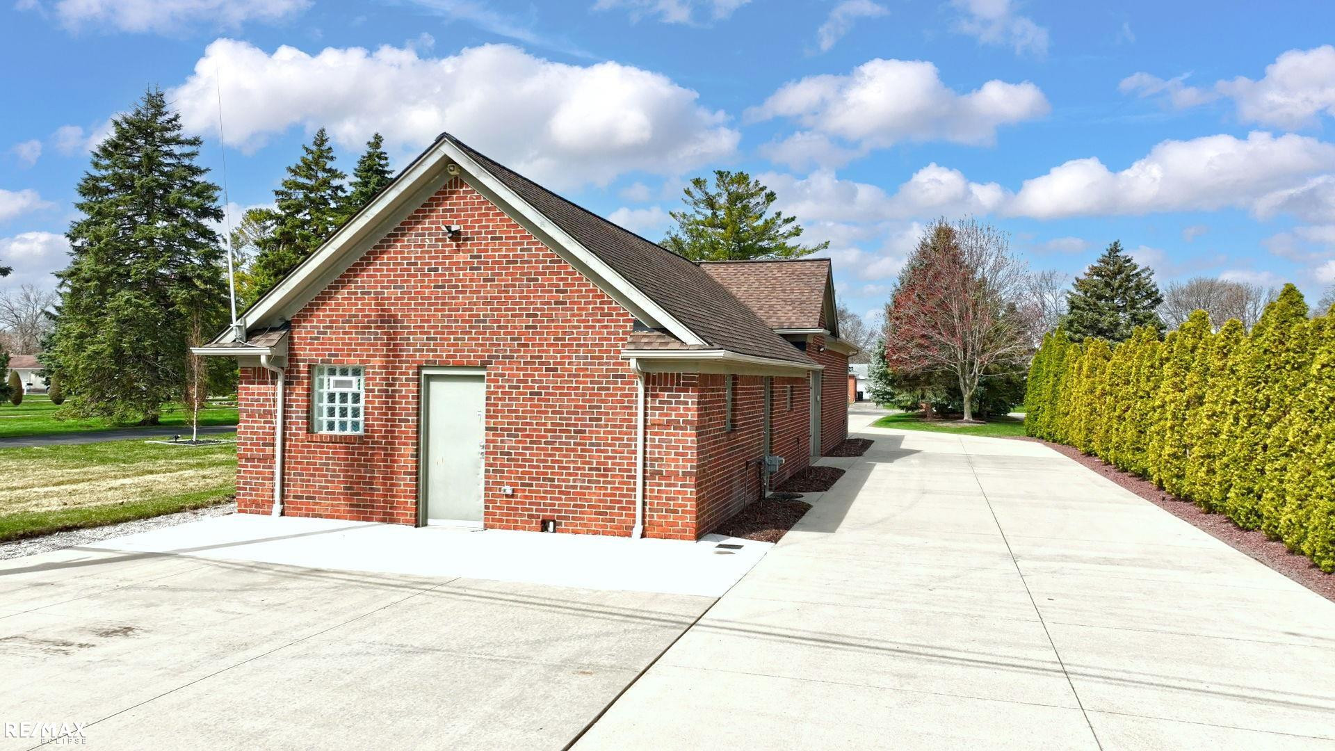 26918 Koerber Street, Saint Clair Shores, MI 48081 — Photo 68