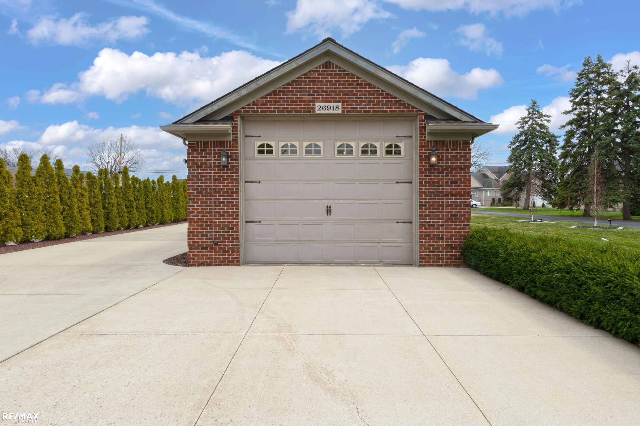 26918 Koerber Street, Saint Clair Shores, MI 48081 — Photo 70
