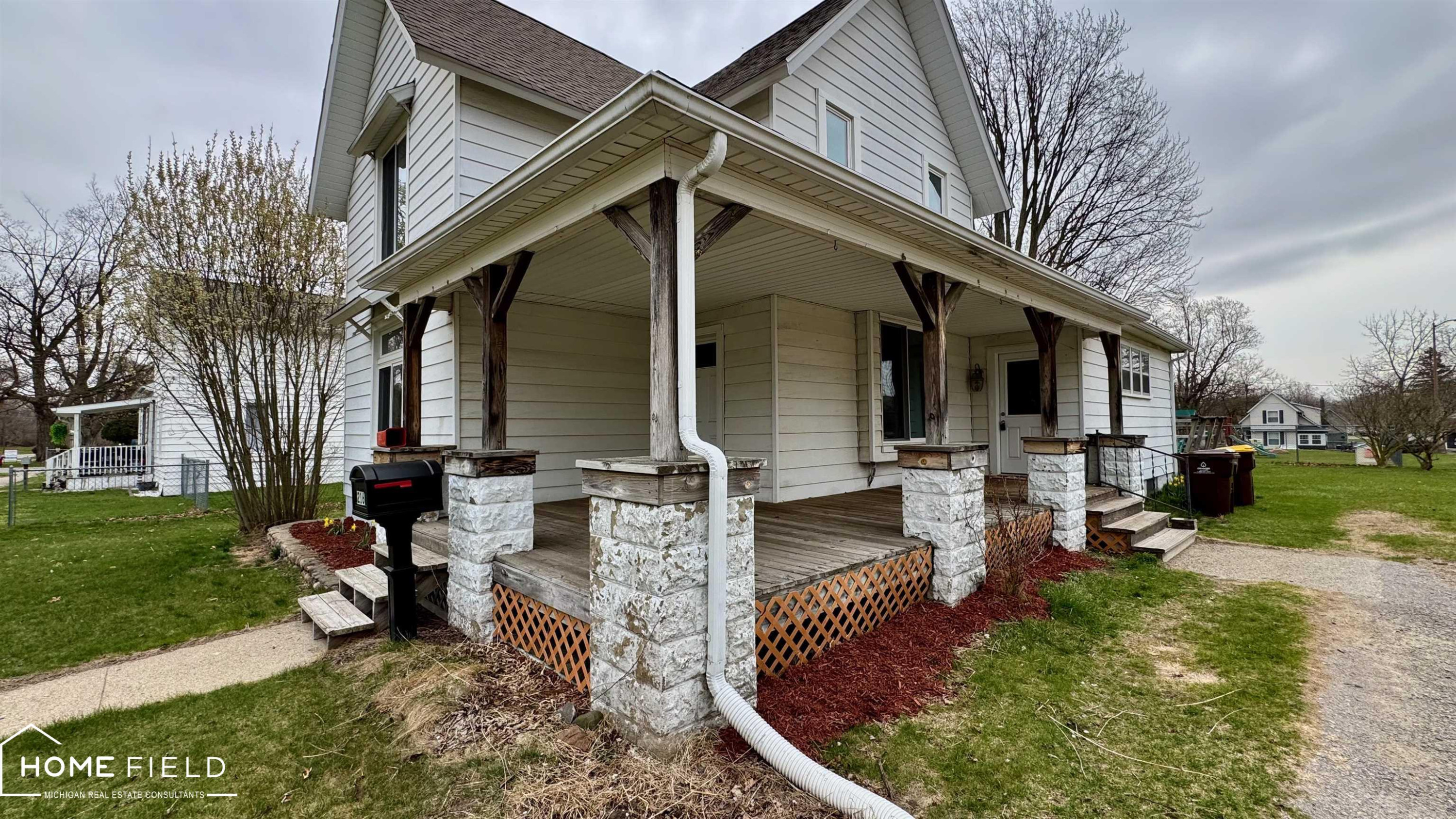 216 N Chapman Street, Chesaning, MI 48616 — Photo 35