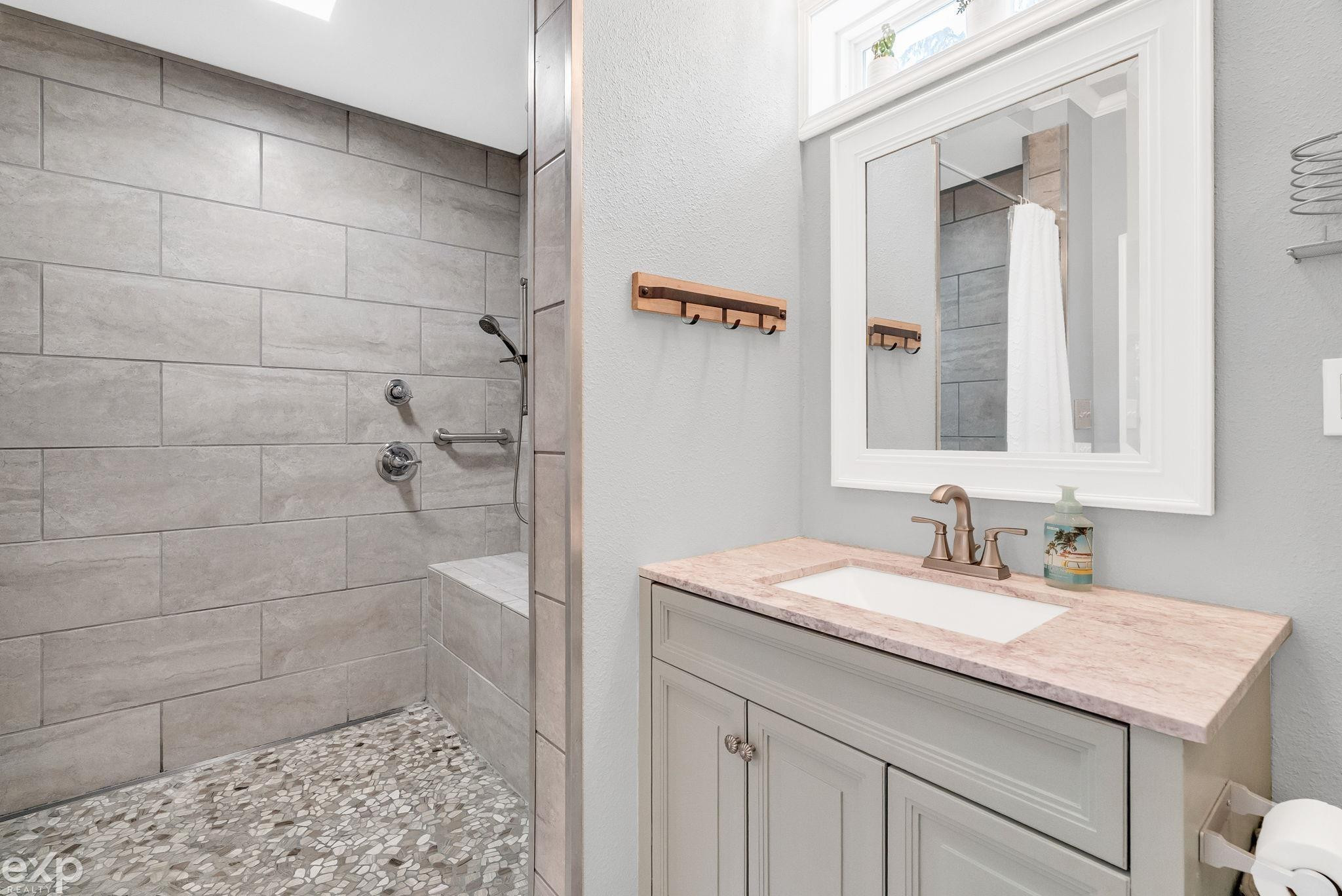 216 John Street, Bad Axe, MI 48413 — Photo 22