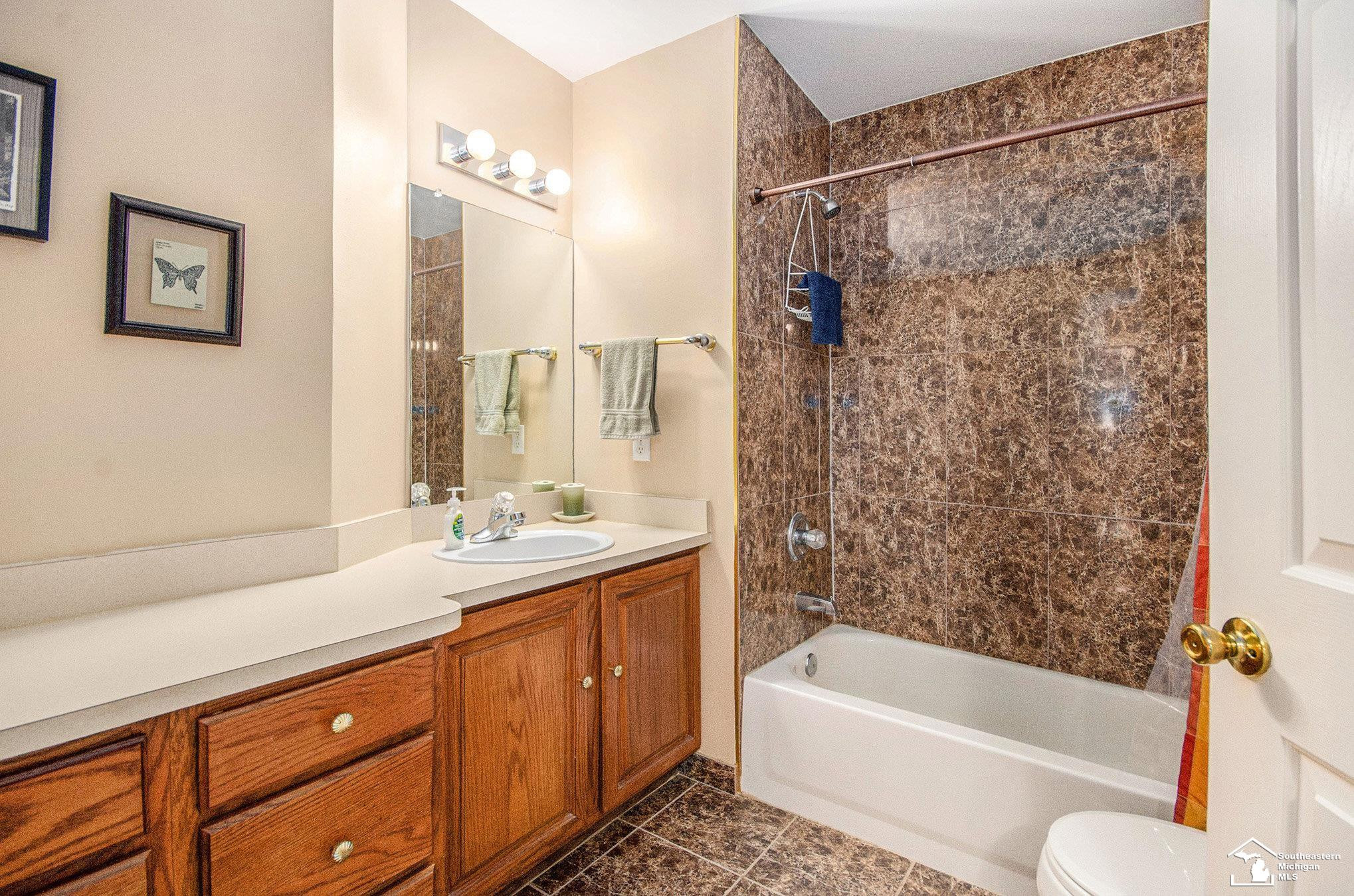 1155 Robin Drive, Monroe, MI 48161 — Photo 9