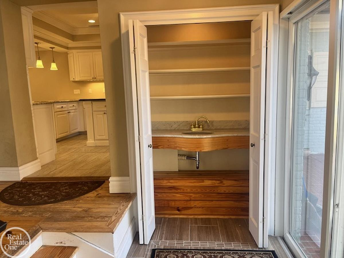 4384 North River Road, MI 48049 — Photo 7