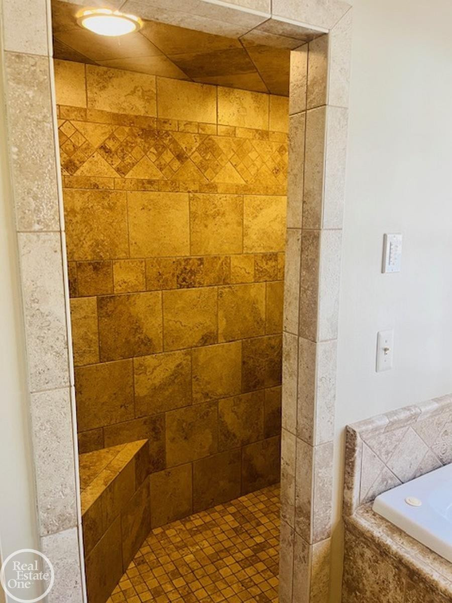 4384 North River Road, MI 48049 — Photo 33