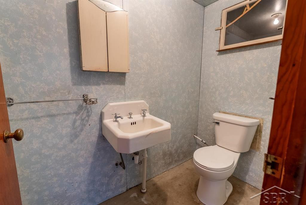 211 N Water Street, Pinconning, MI 48650 — Photo 38