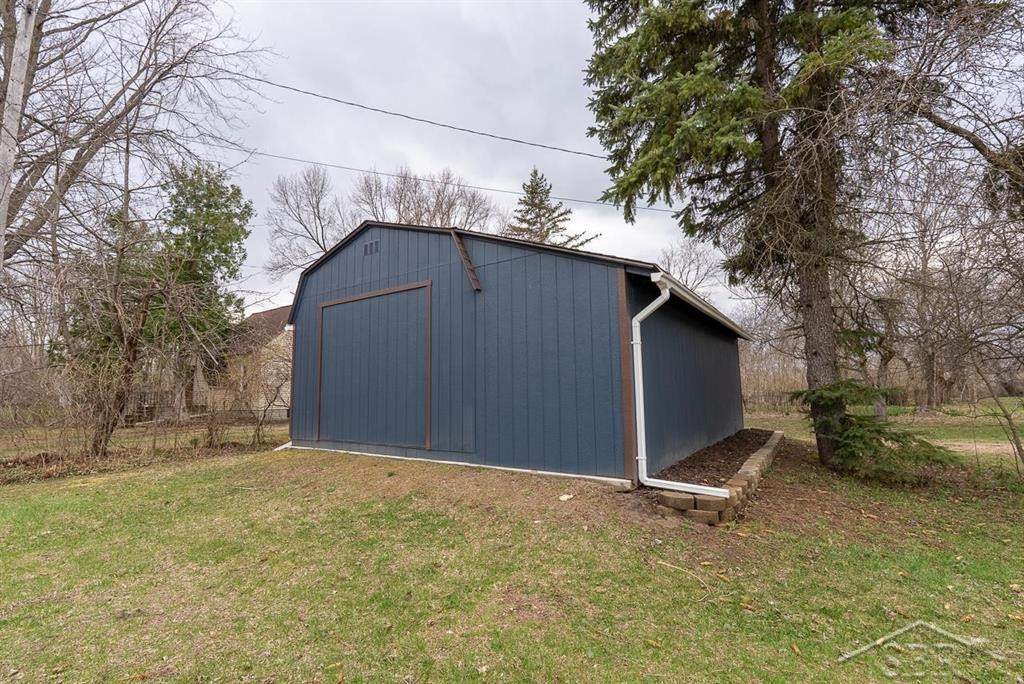 211 N Water Street, Pinconning, MI 48650 — Photo 41